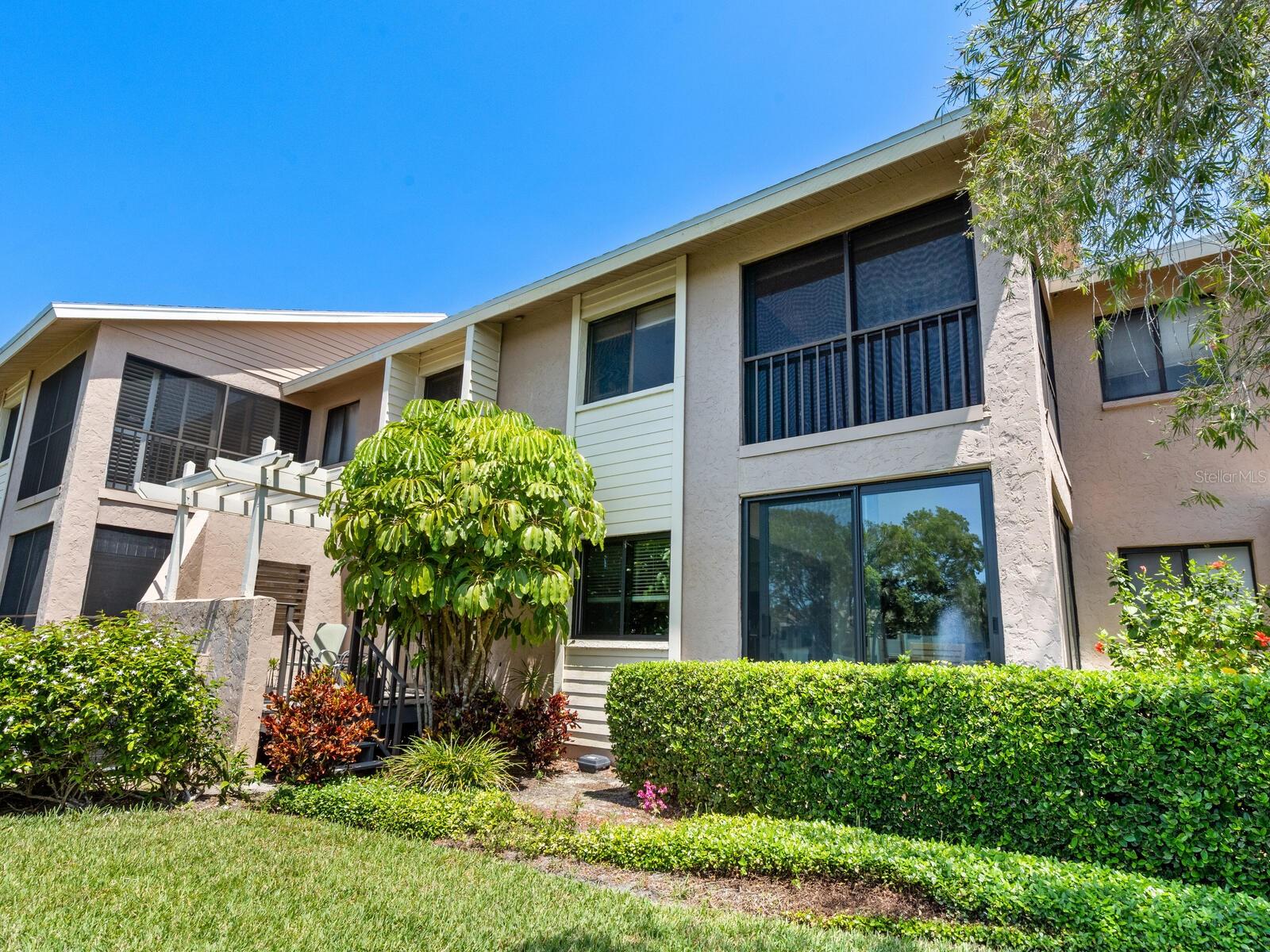 5228 LANDINGS BLVD #202