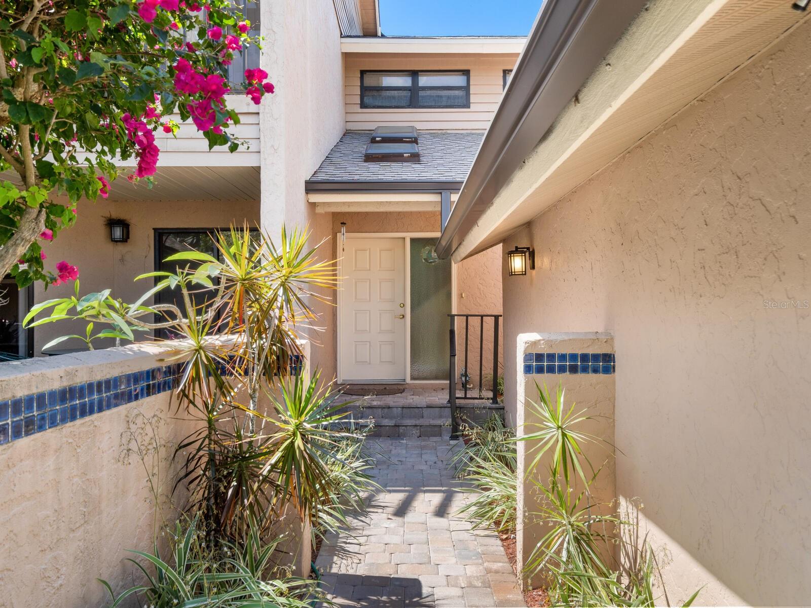 5228 LANDINGS BLVD #202
