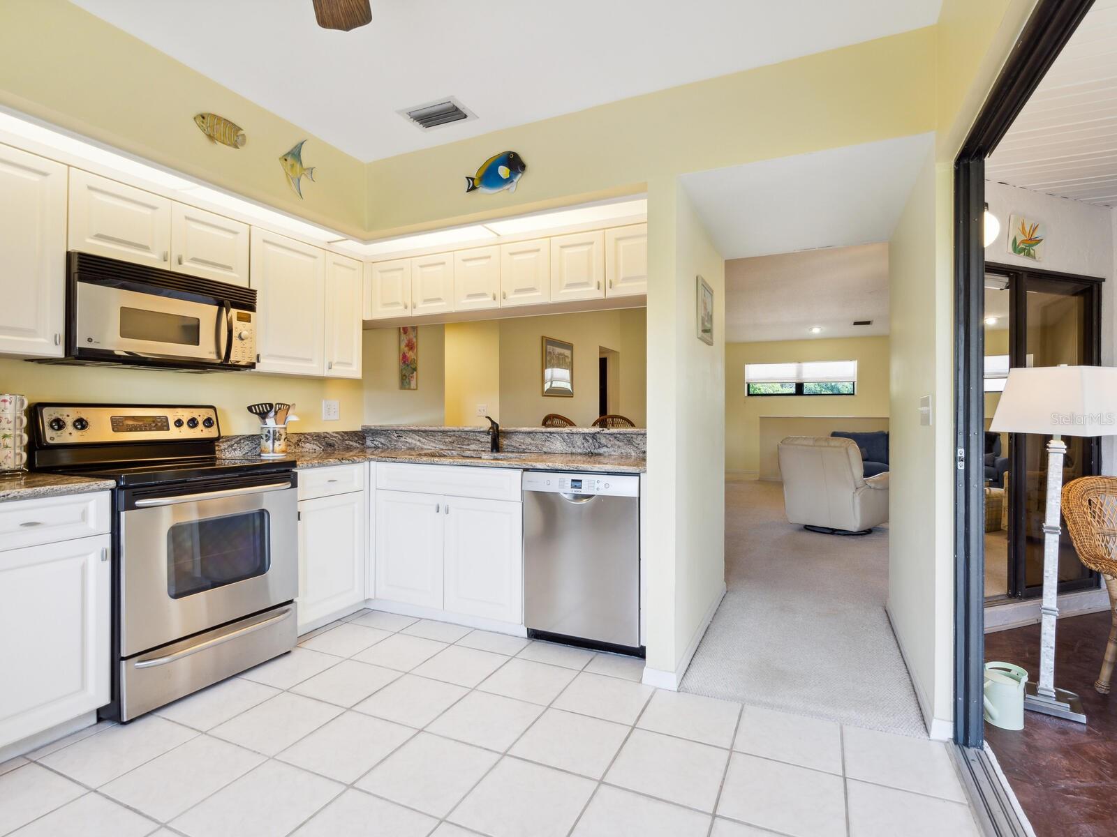 5228 LANDINGS BLVD #202