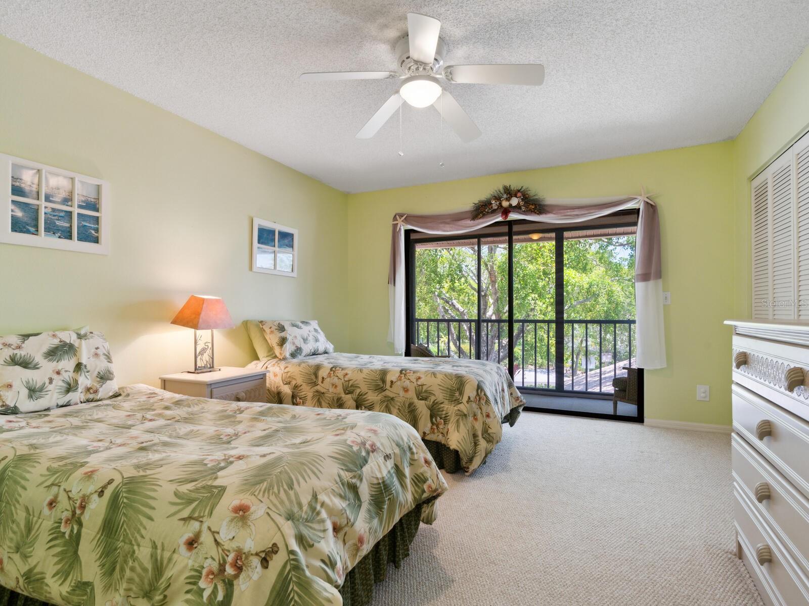 5228 LANDINGS BLVD #202