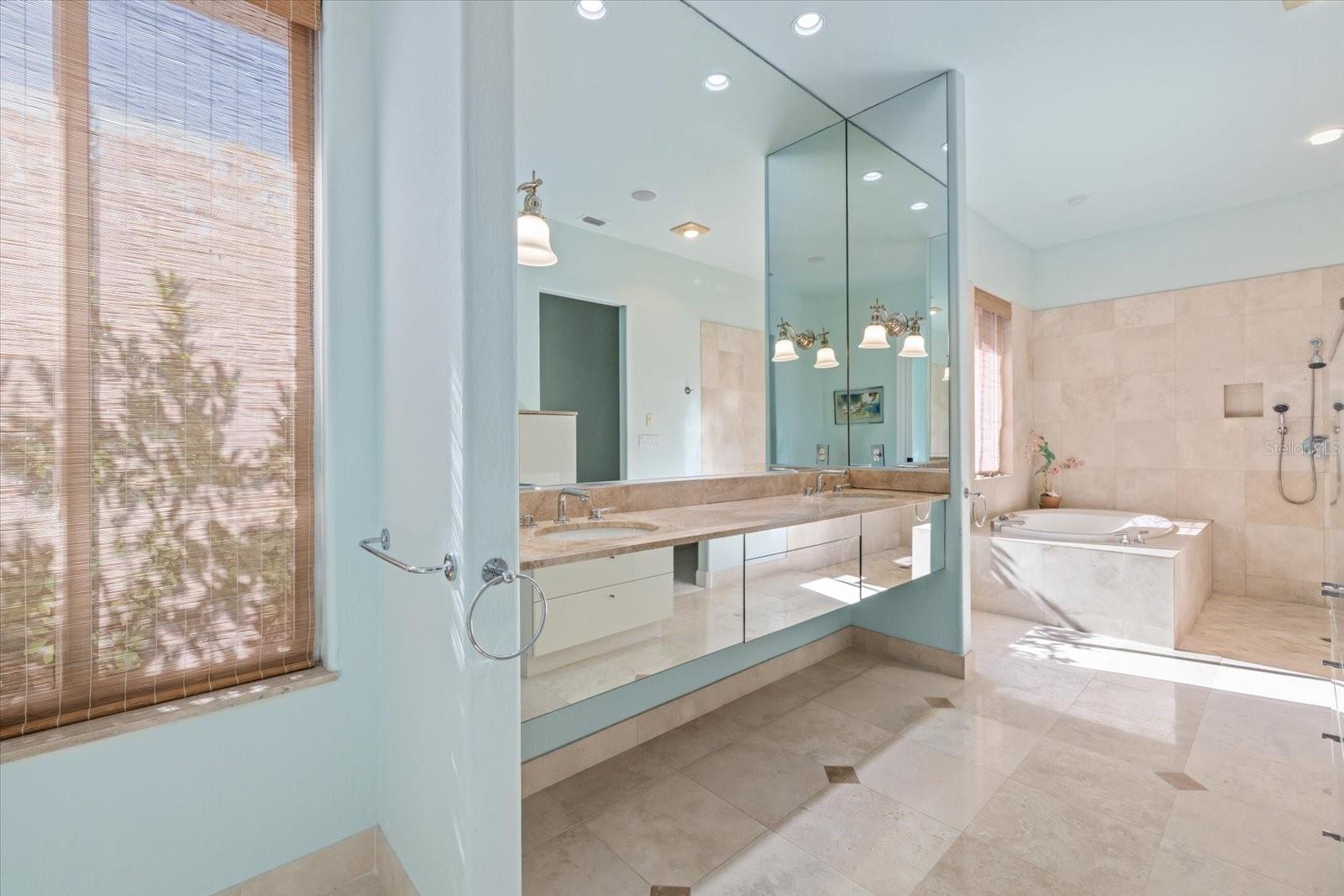 4939 PEREGRINE POINT WAY