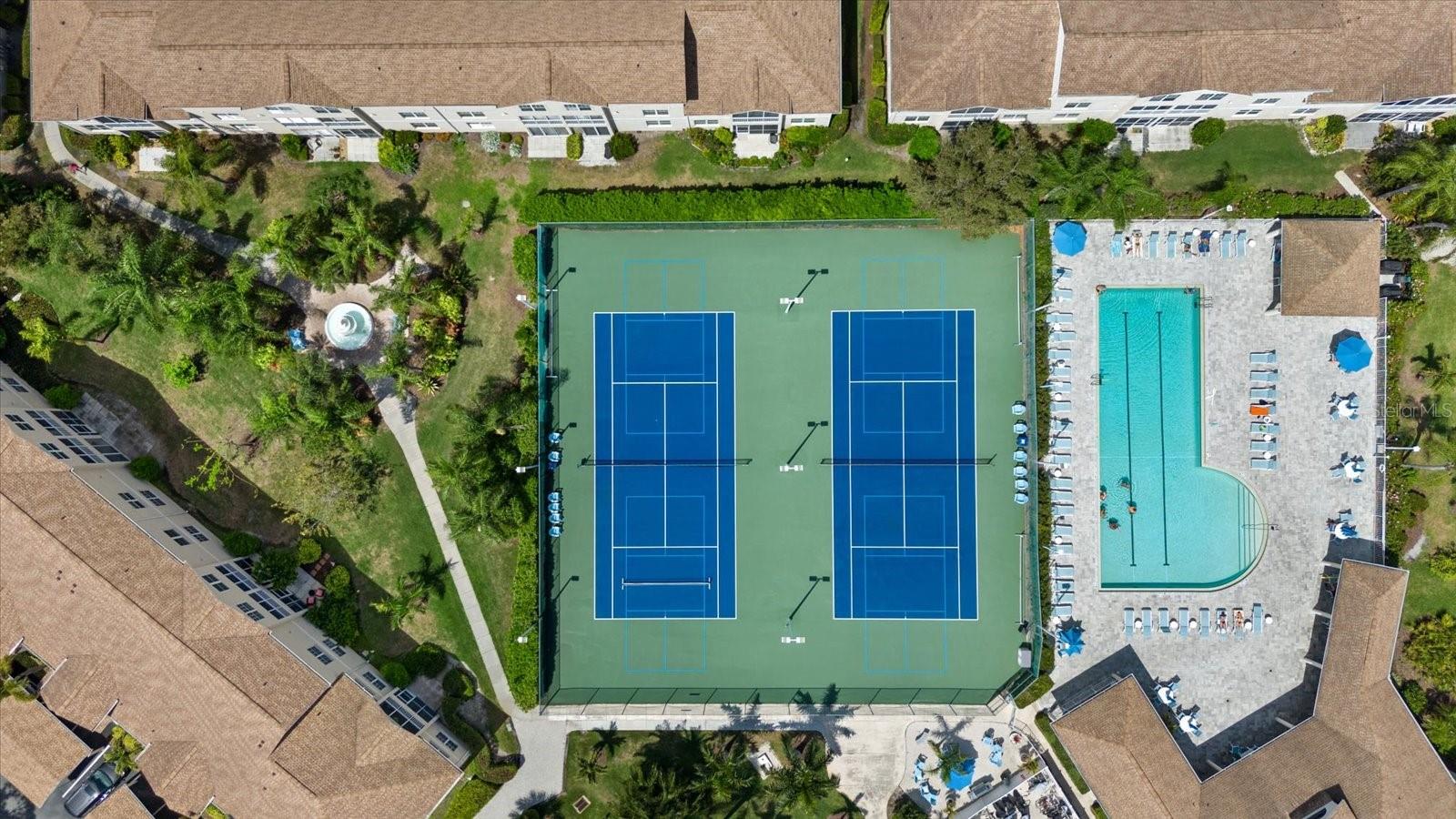 4275 CASTLEBRIDGE LN #1312