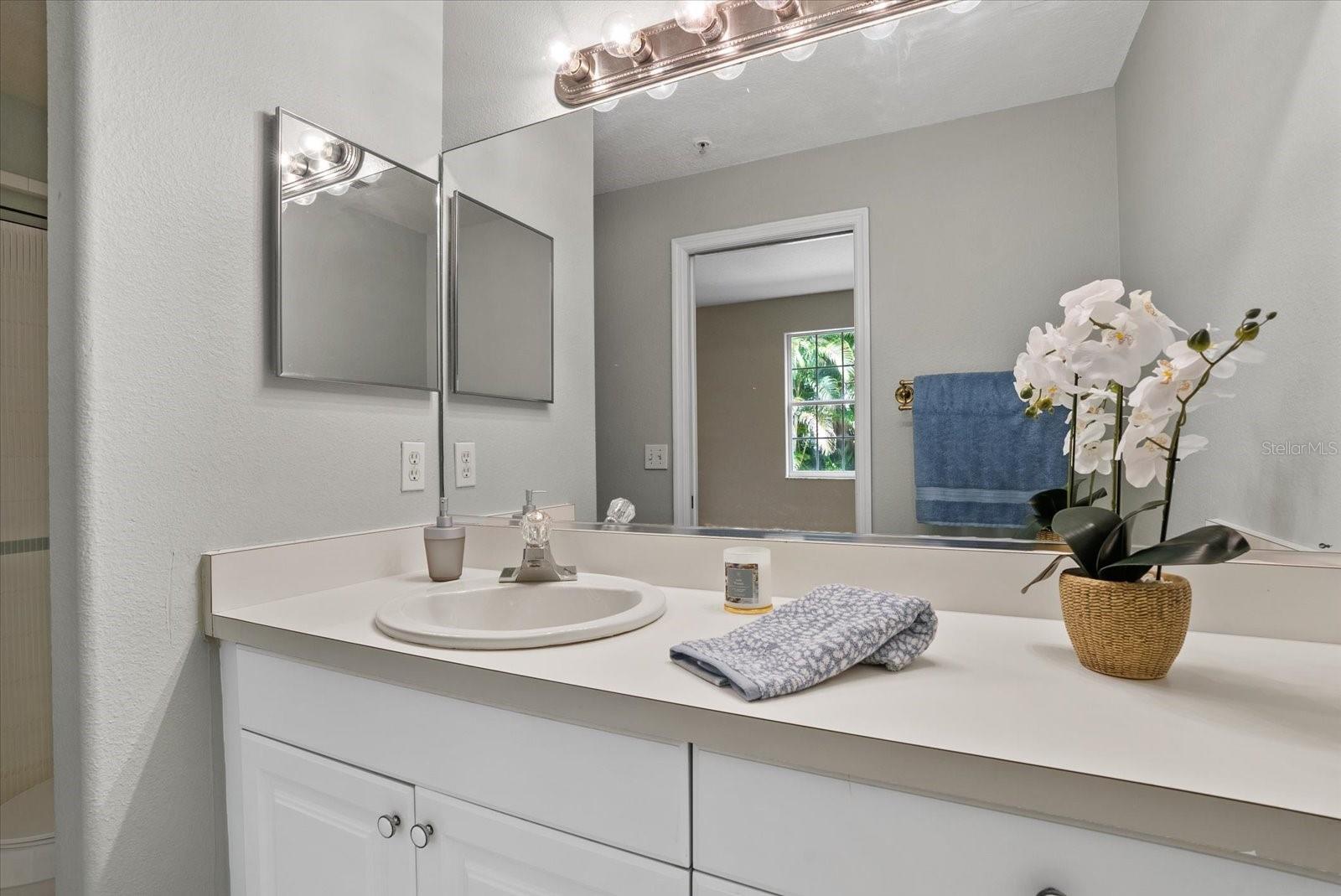 4275 CASTLEBRIDGE LN #1312