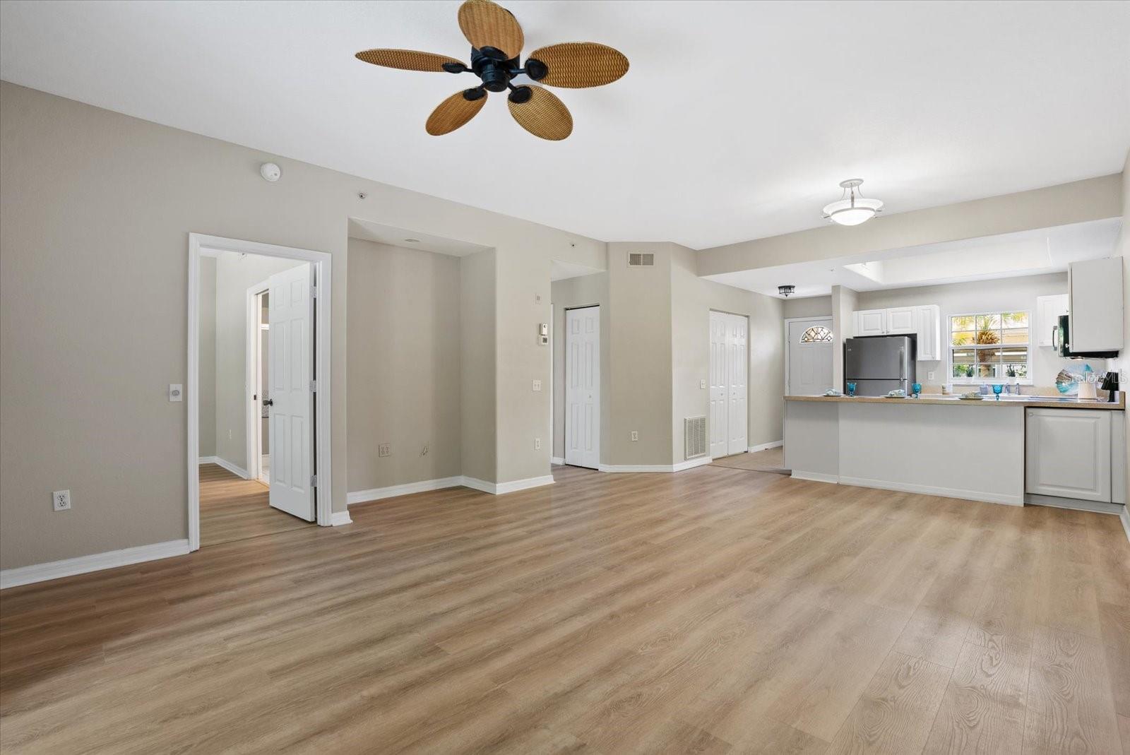 4275 CASTLEBRIDGE LN #1312