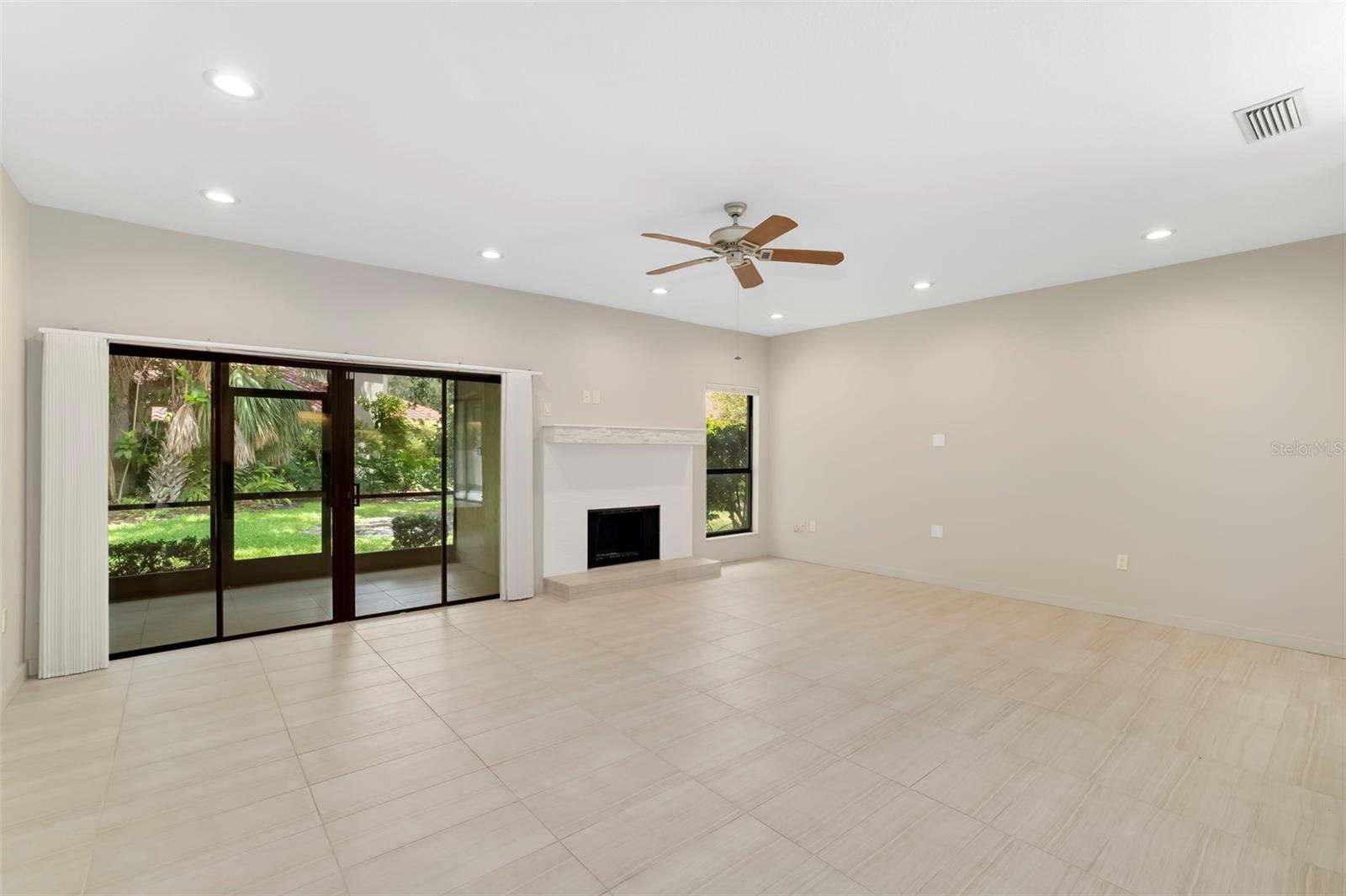 4820 KESTRAL PARK CIR #18