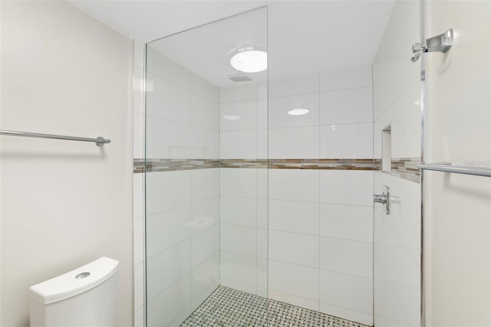 4820 KESTRAL PARK CIR #18