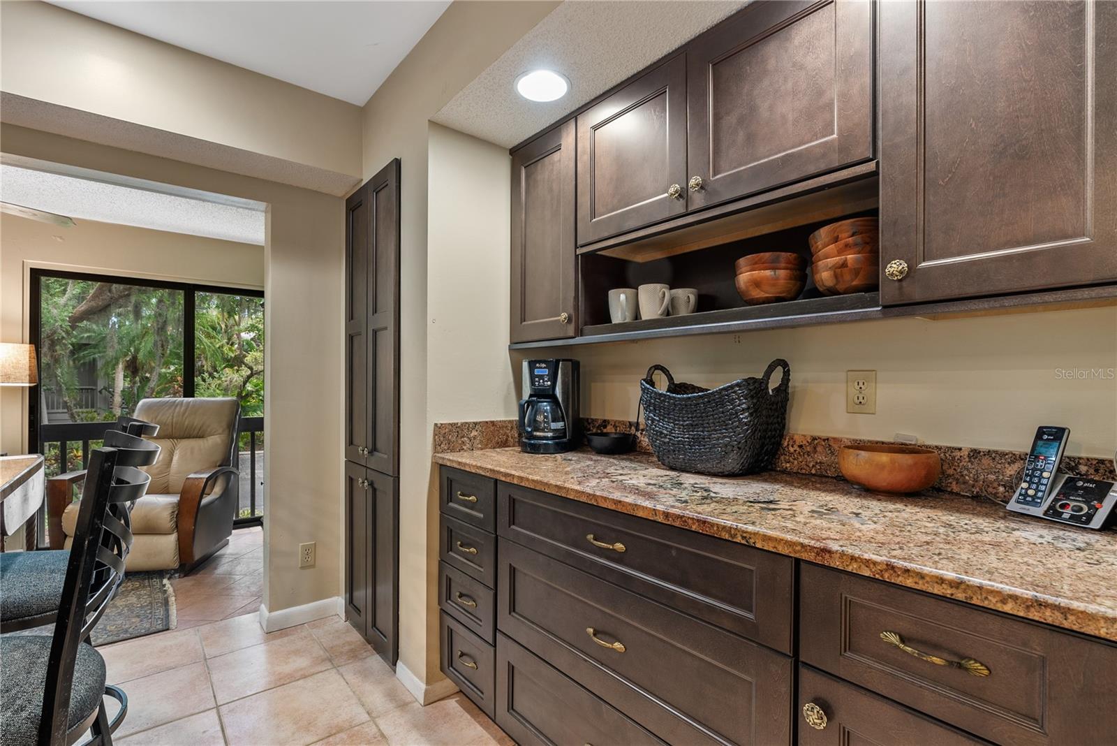 1475 LANDINGS CIR #43