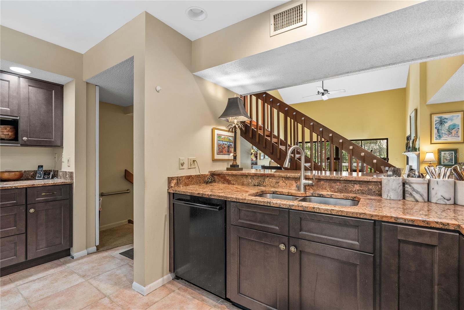 1475 LANDINGS CIR #43