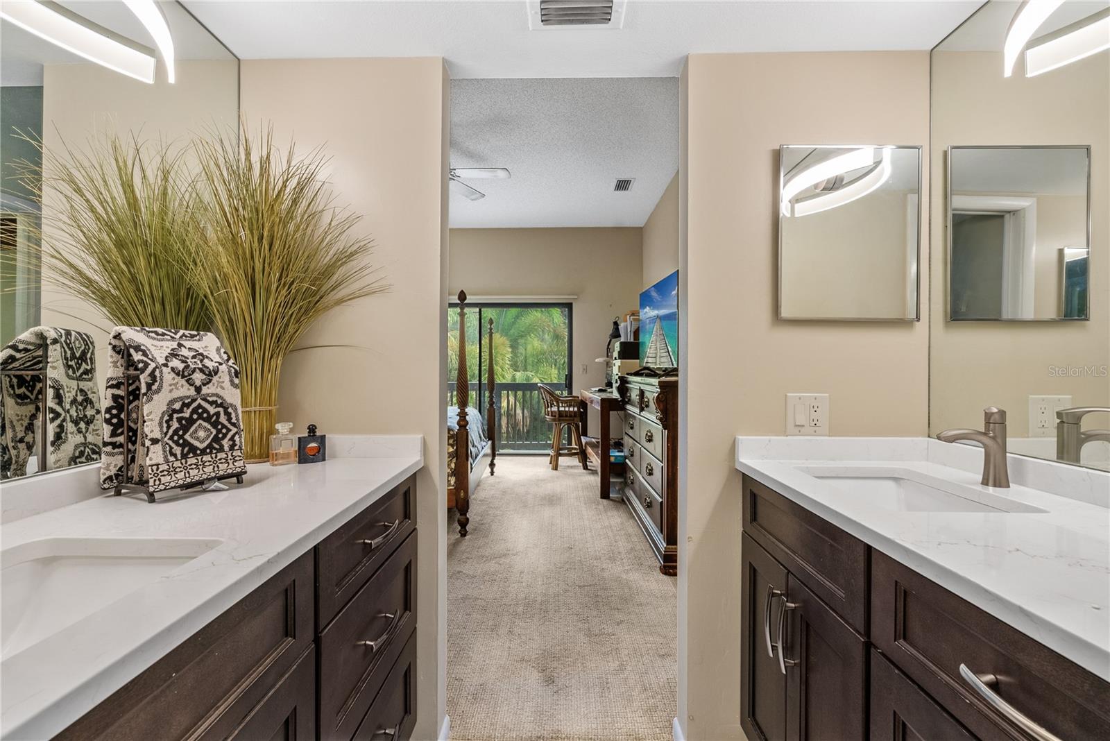 1475 LANDINGS CIR #43