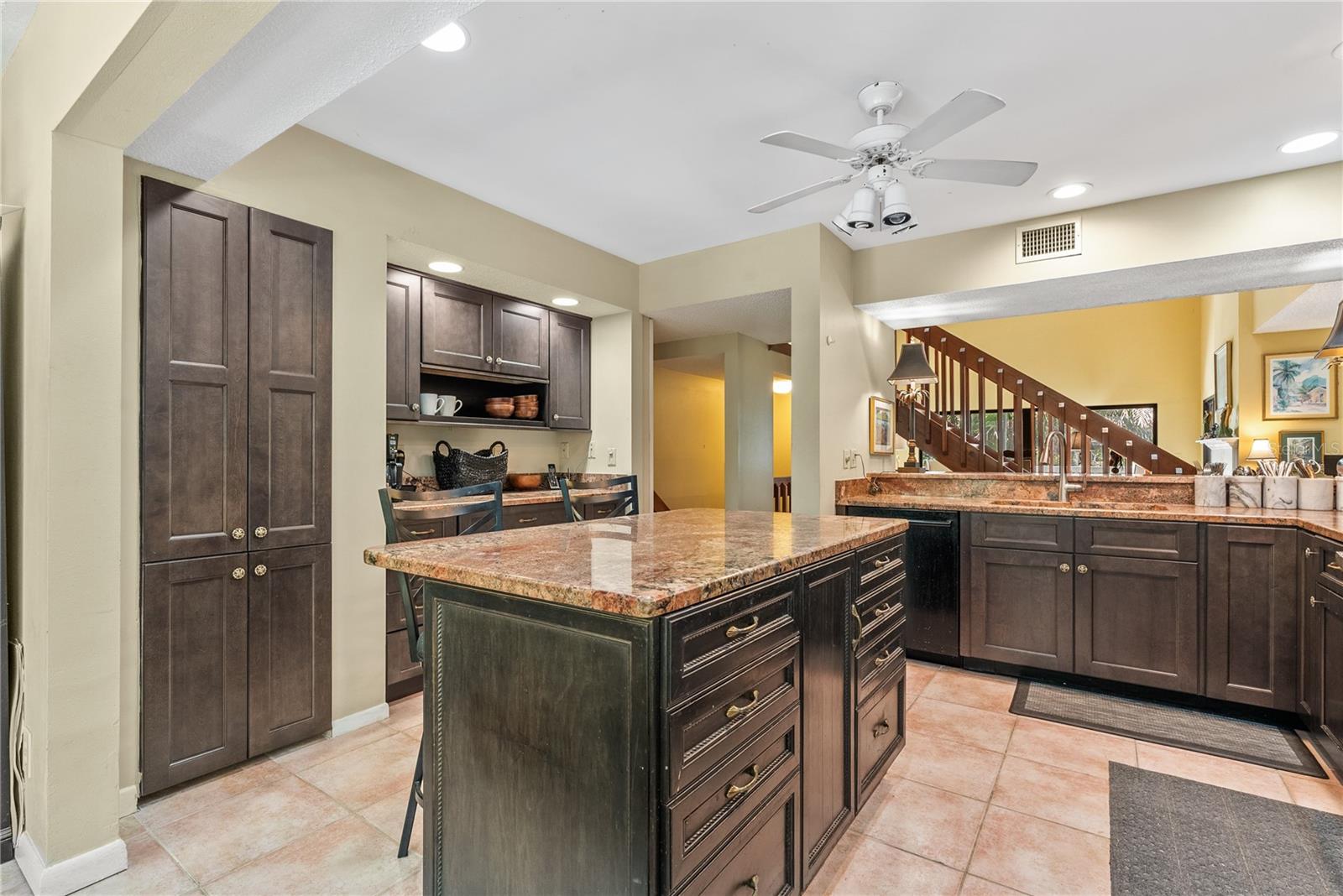 1475 LANDINGS CIR #43