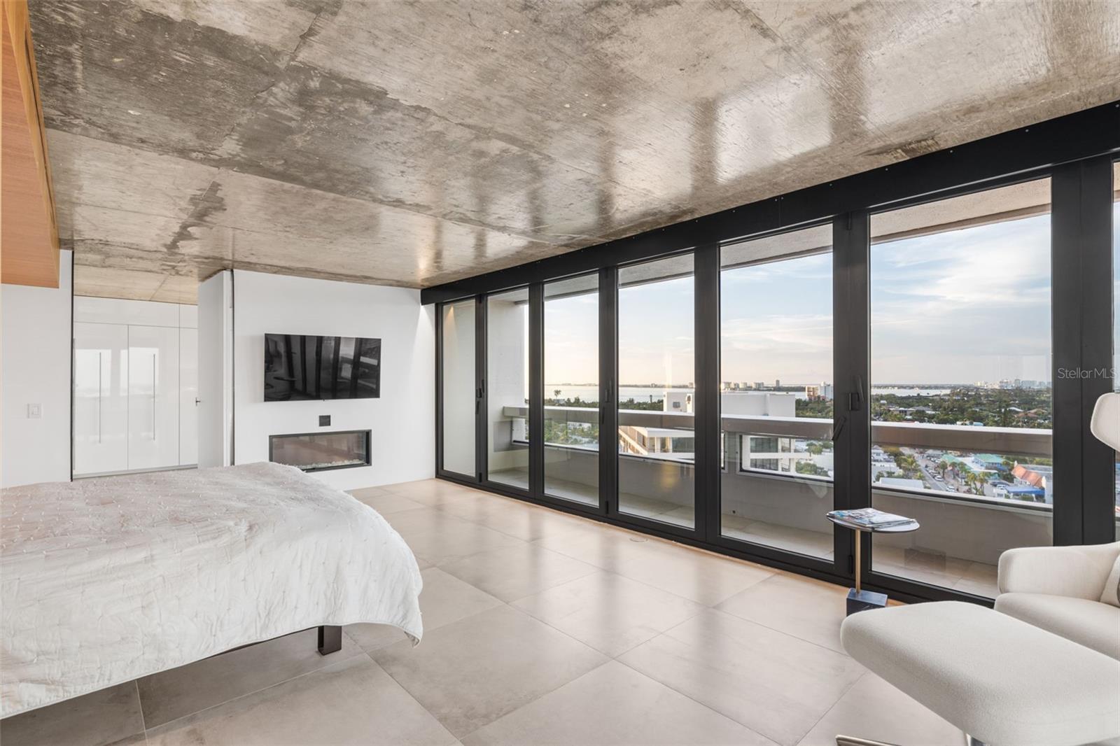 5400 OCEAN BLVD ##15 1-4
