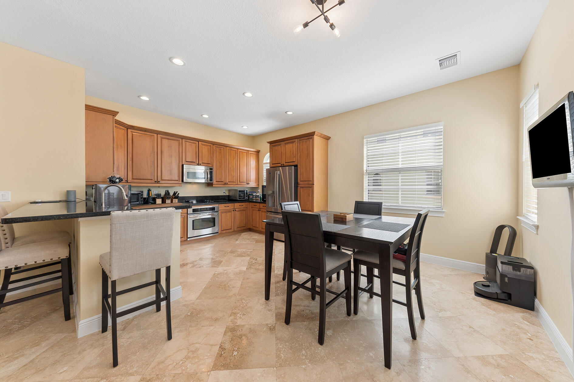 41 Via Floresta Drive