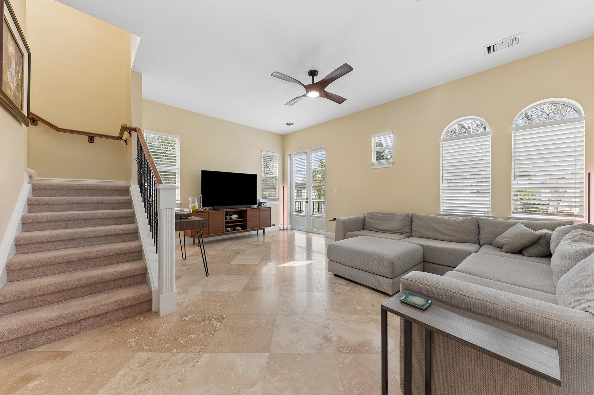 41 Via Floresta Drive