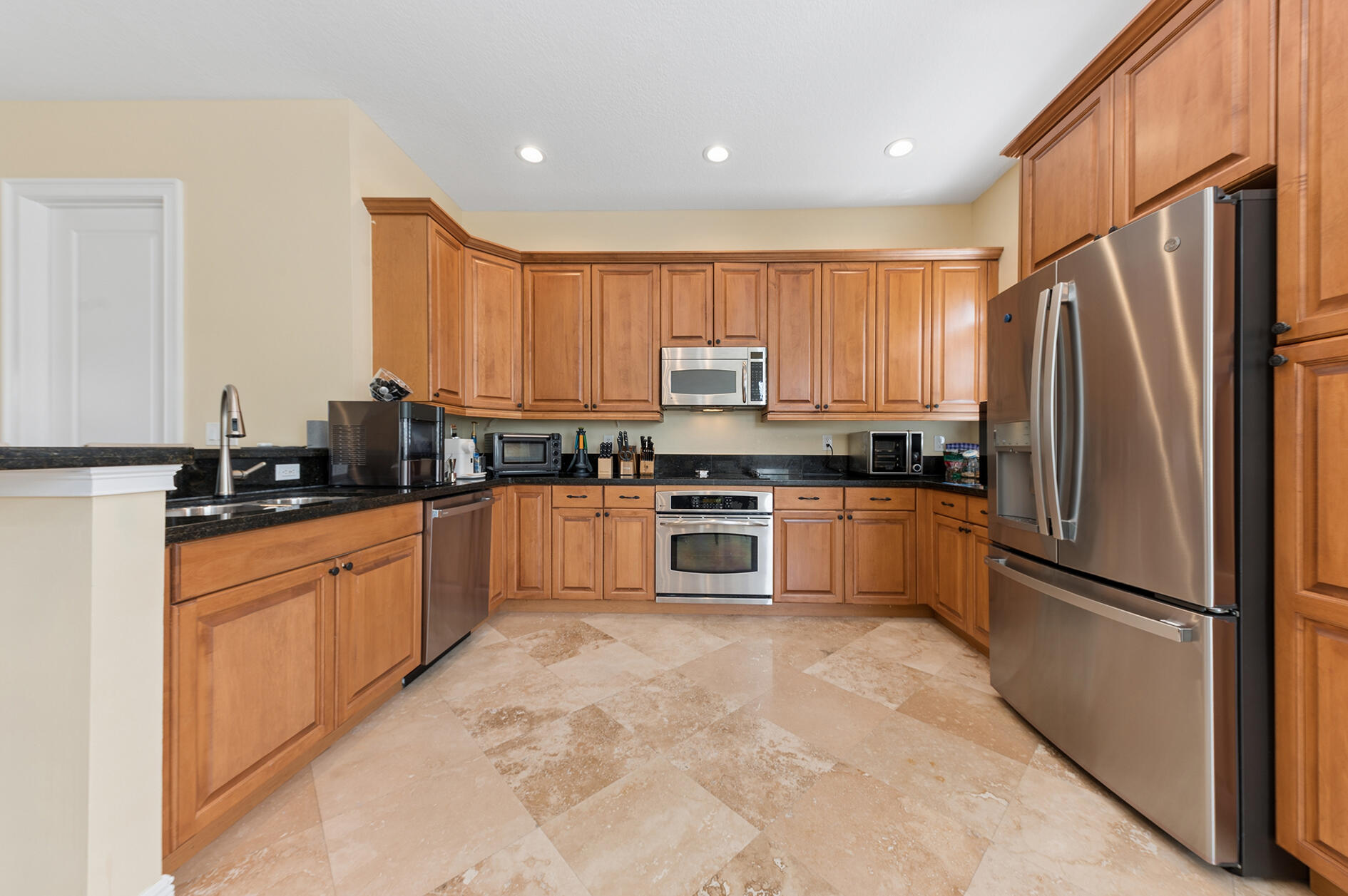 41 Via Floresta Drive