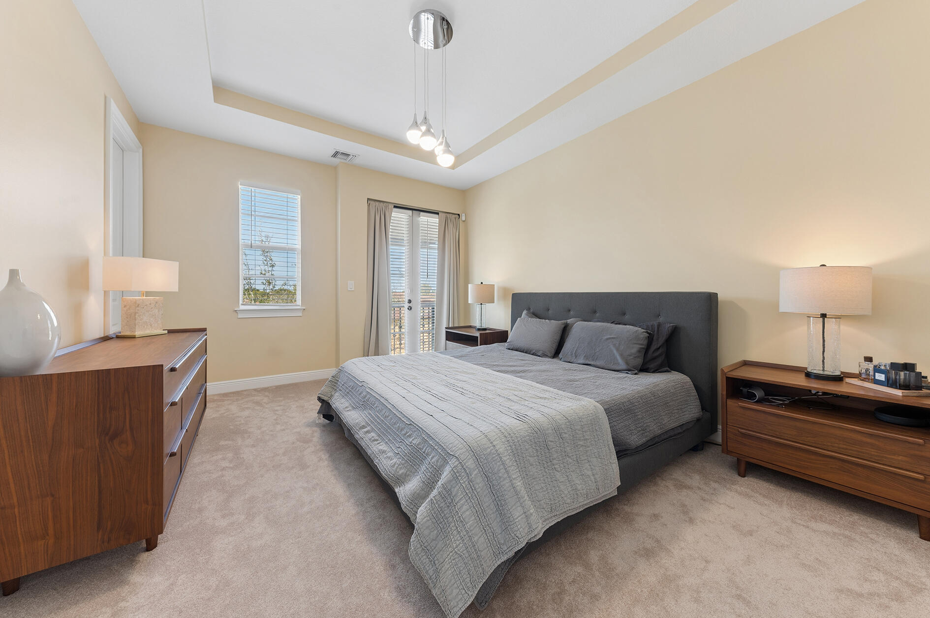 41 Via Floresta Drive