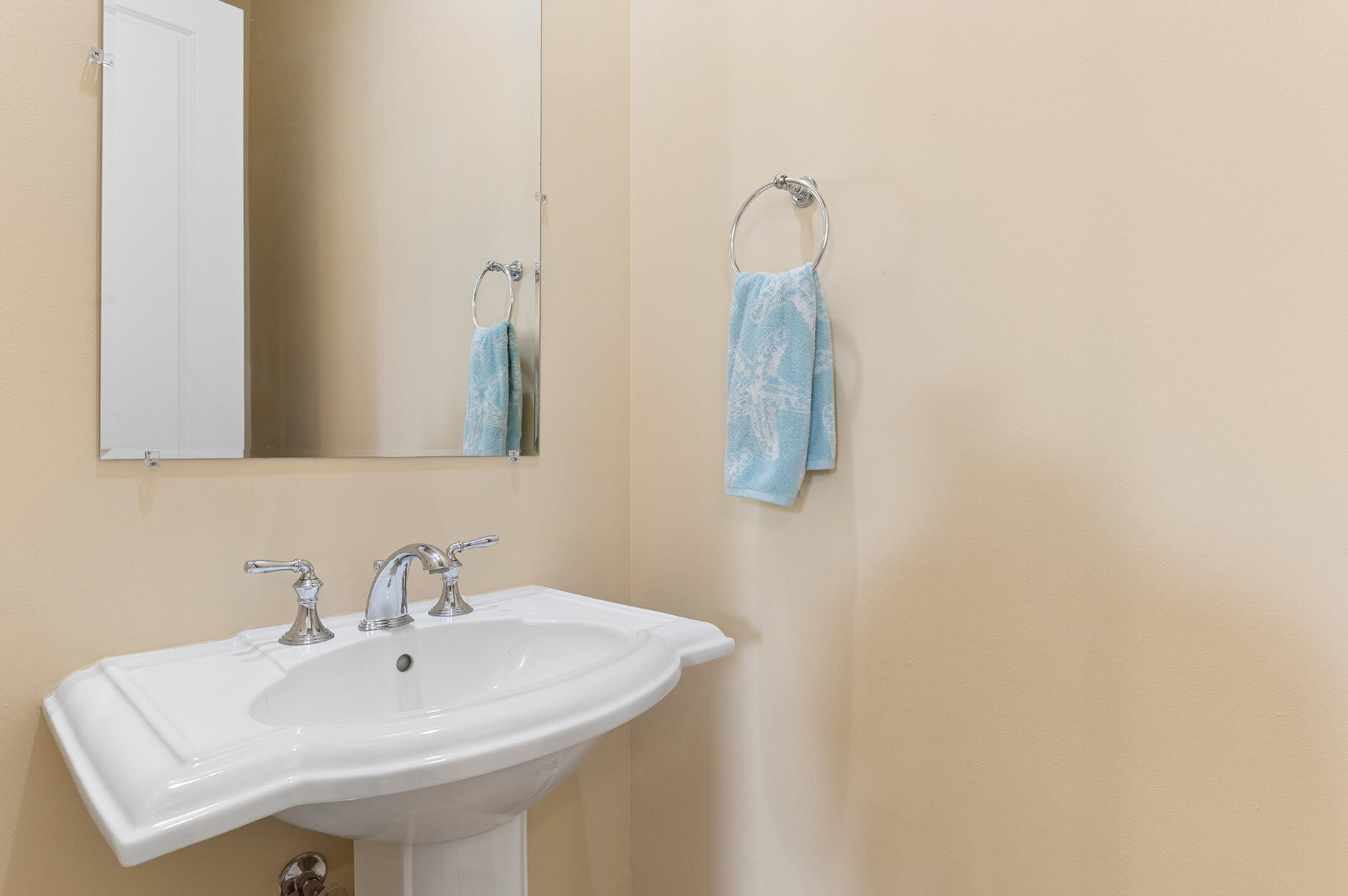 41 Via Floresta Drive