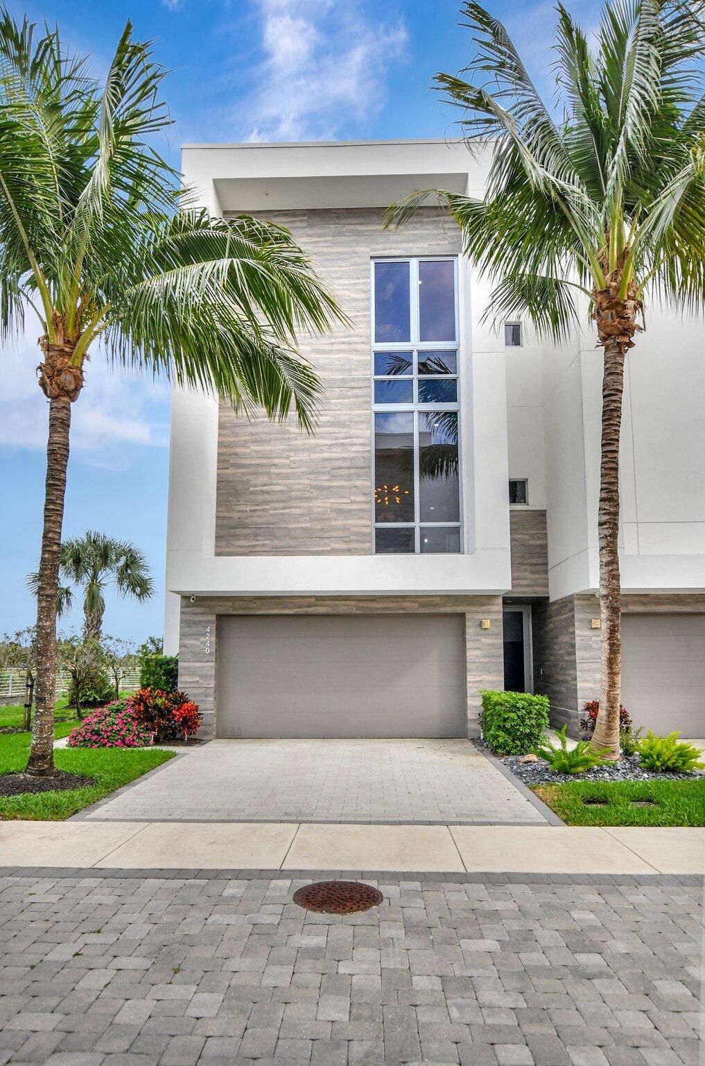 4240 NW 17th Avenue