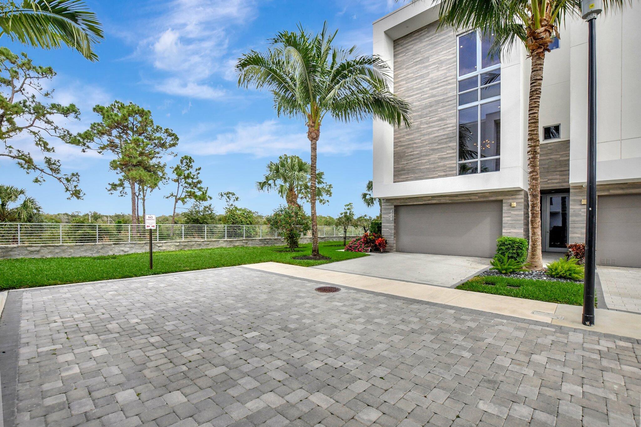 4240 NW 17th Avenue