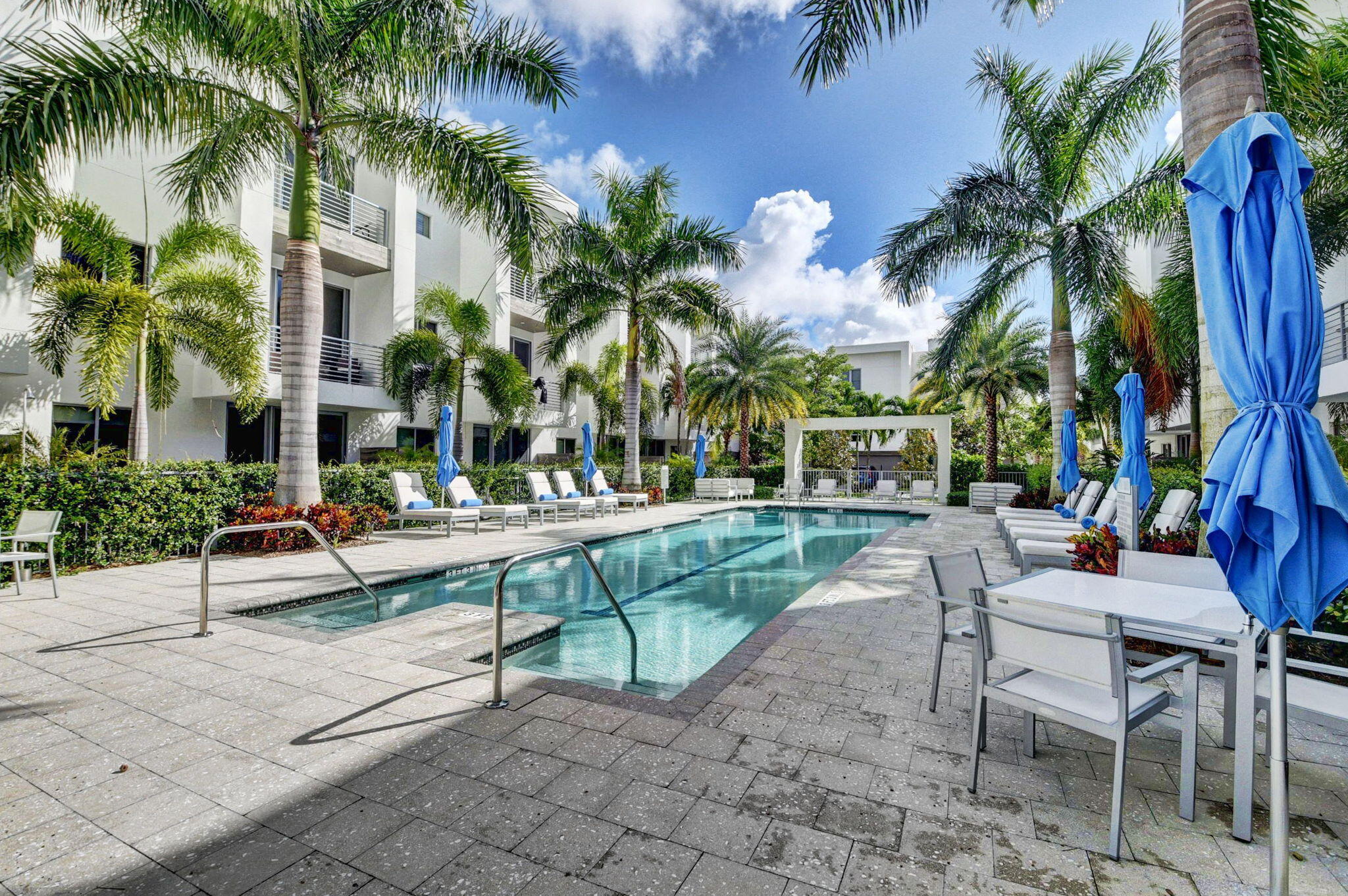 4240 NW 17th Avenue