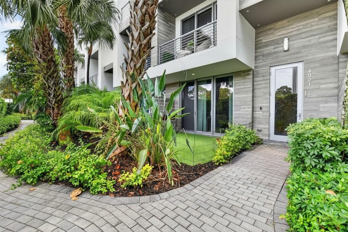 4021 NW 18th Way