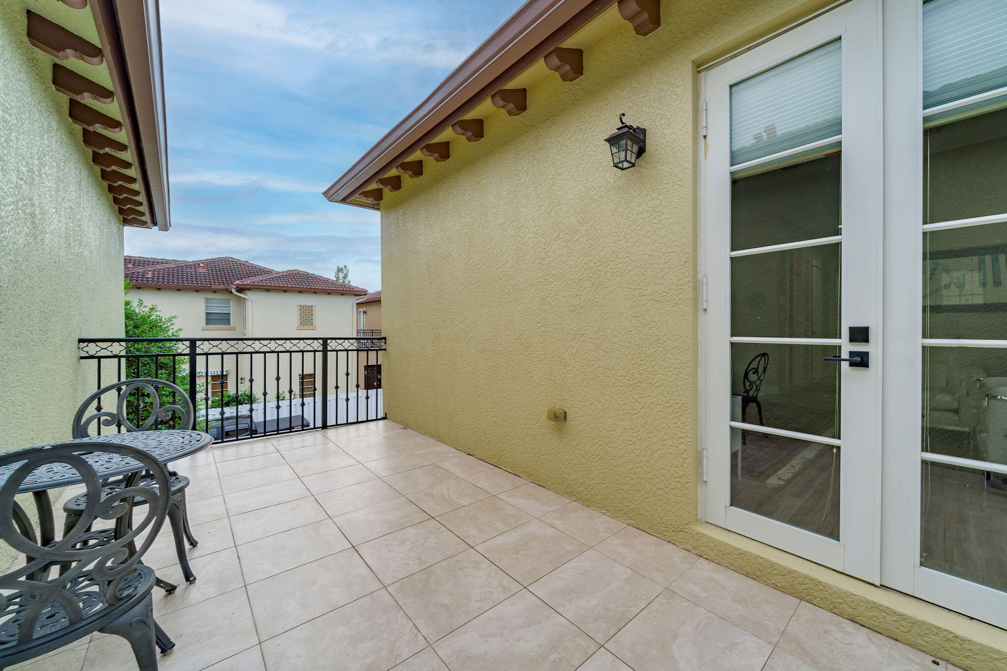 129 Via Poinciana Lane