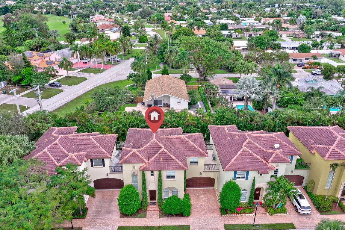 129 Via Poinciana Lane