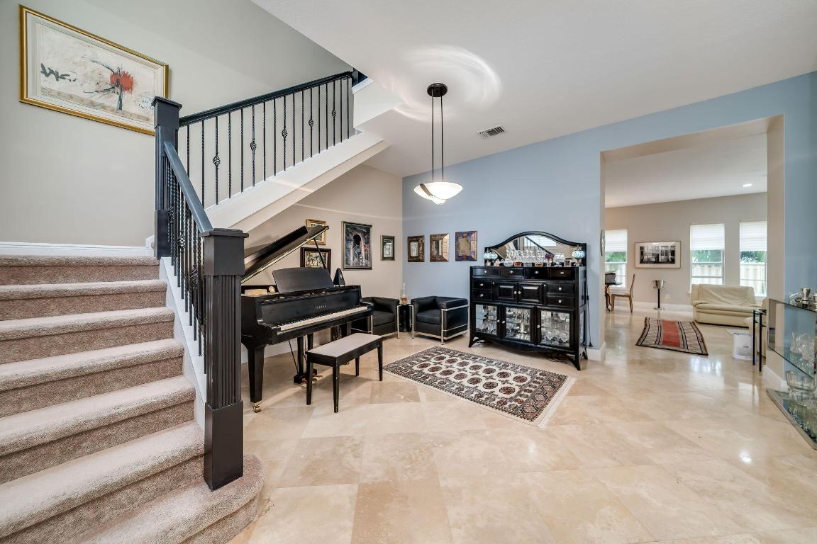 129 Via Poinciana Lane