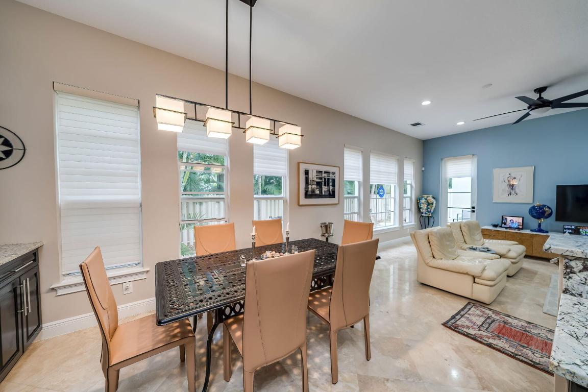 129 Via Poinciana Lane