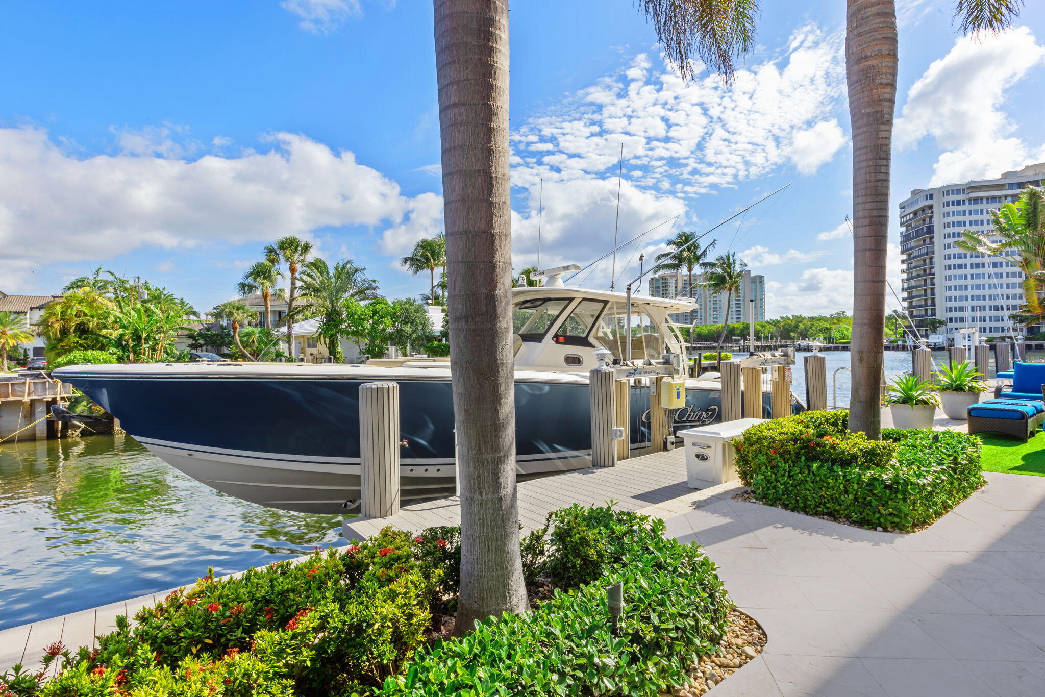 883 Glouchester Street