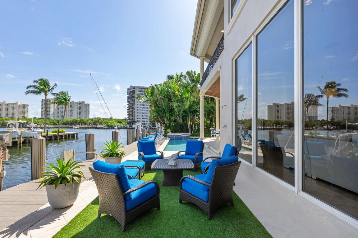 883 Glouchester Street