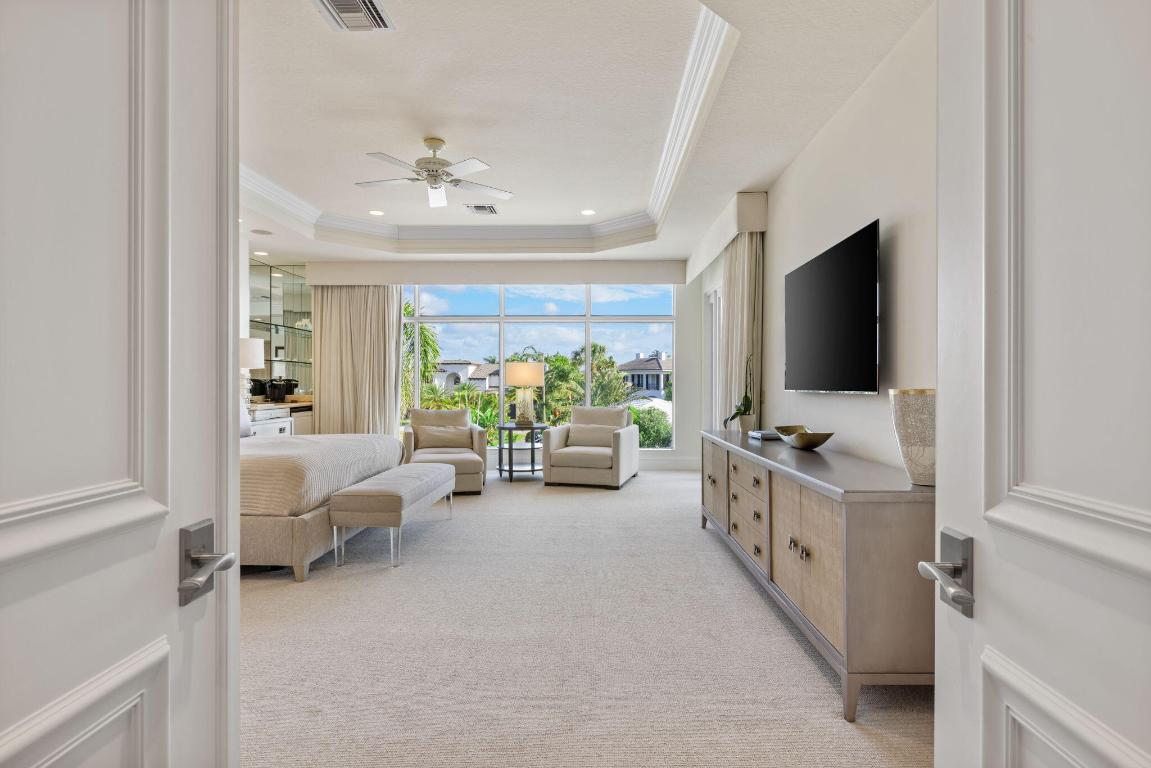 883 Glouchester Street