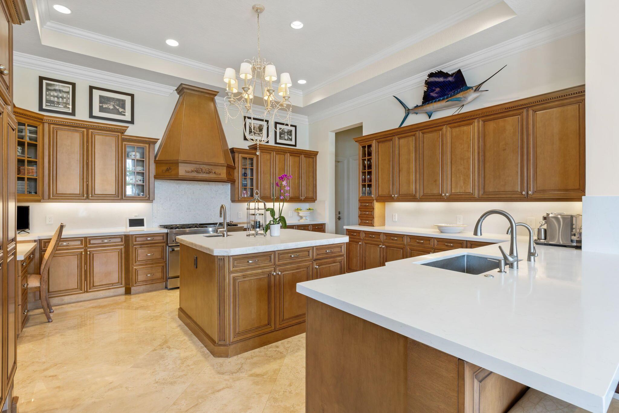 883 Glouchester Street