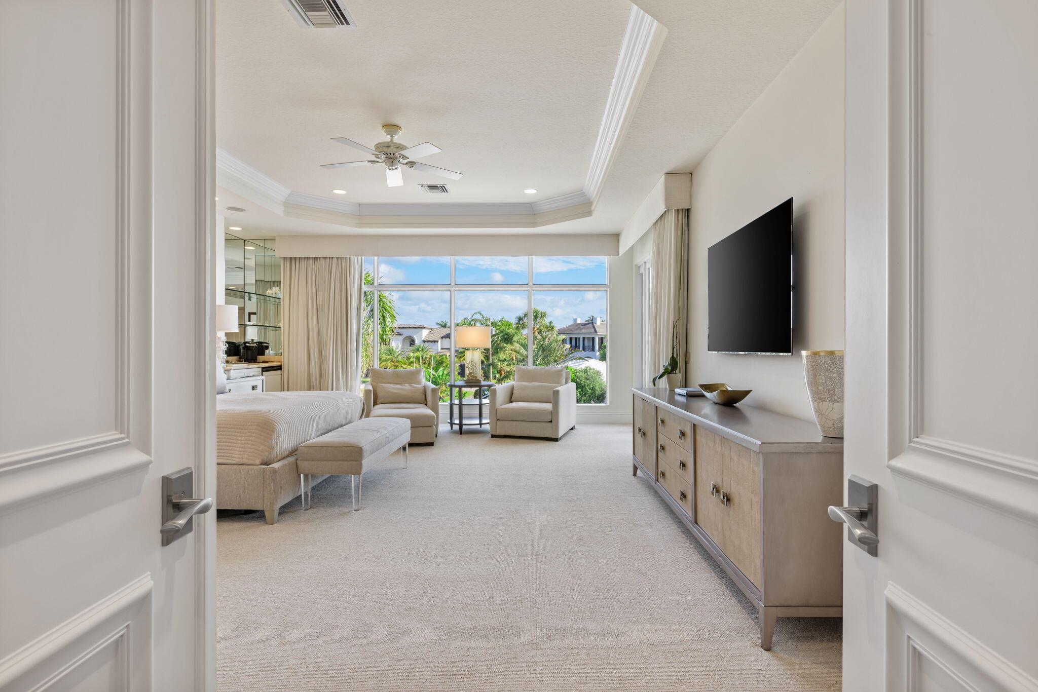 883 Glouchester Street