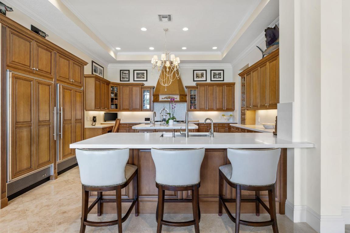 883 Glouchester Street