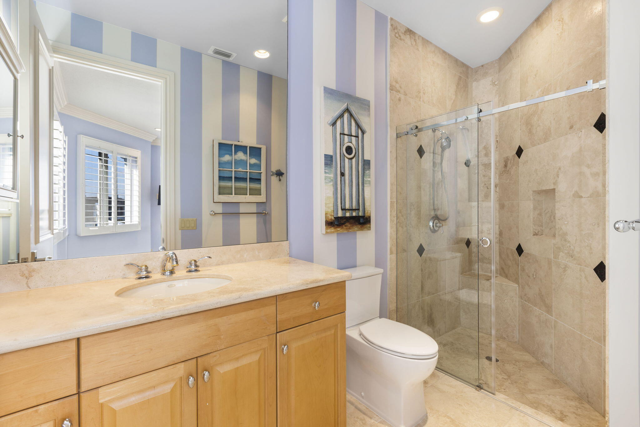 883 Glouchester Street