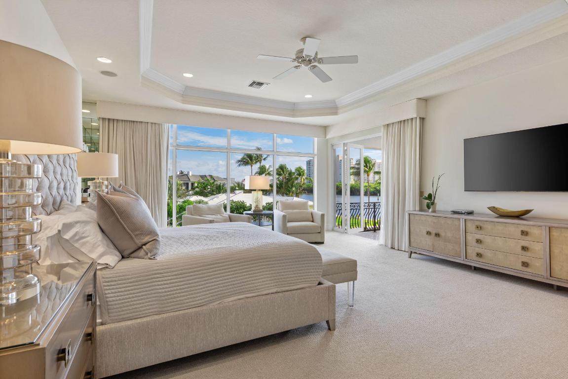 883 Glouchester Street