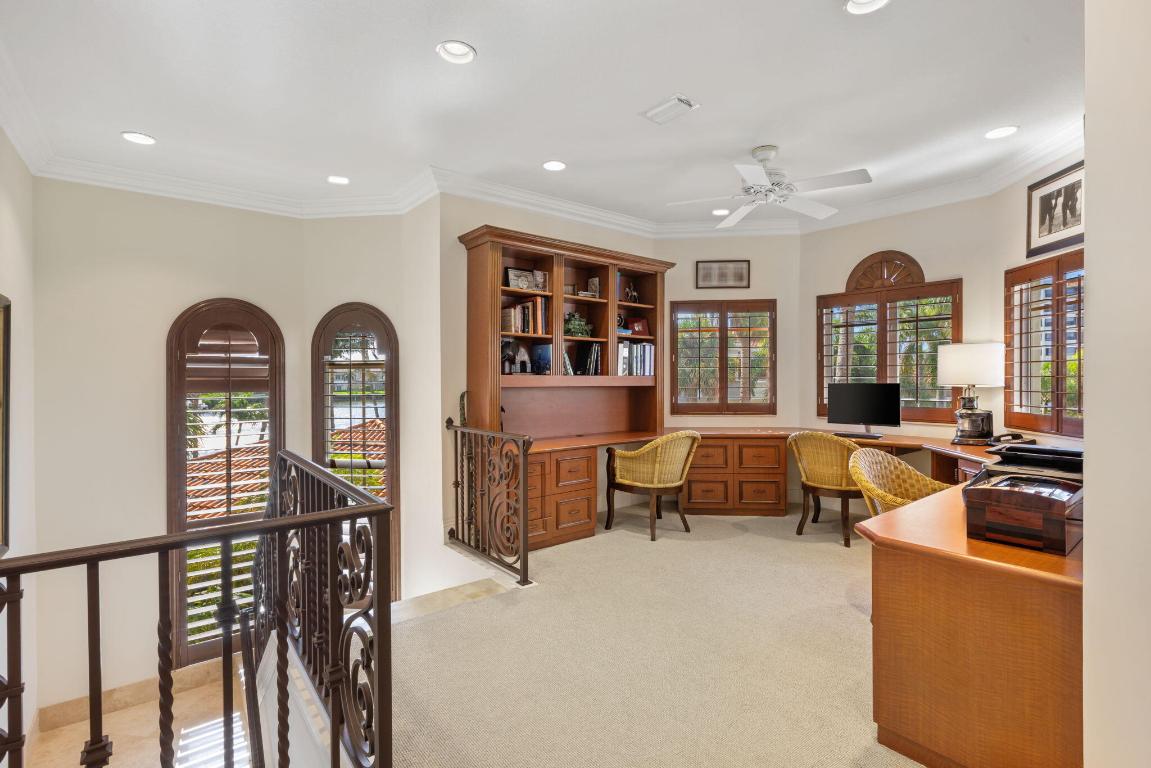 883 Glouchester Street