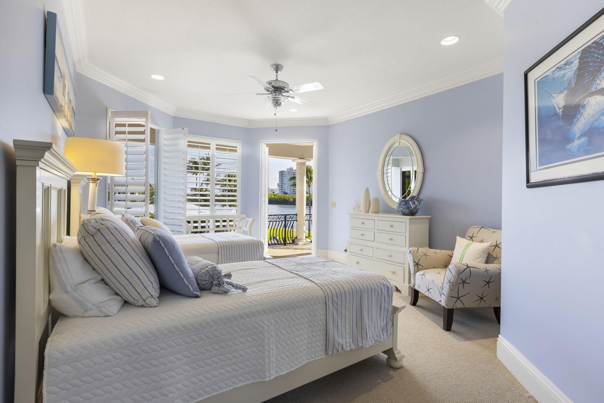 883 Glouchester Street