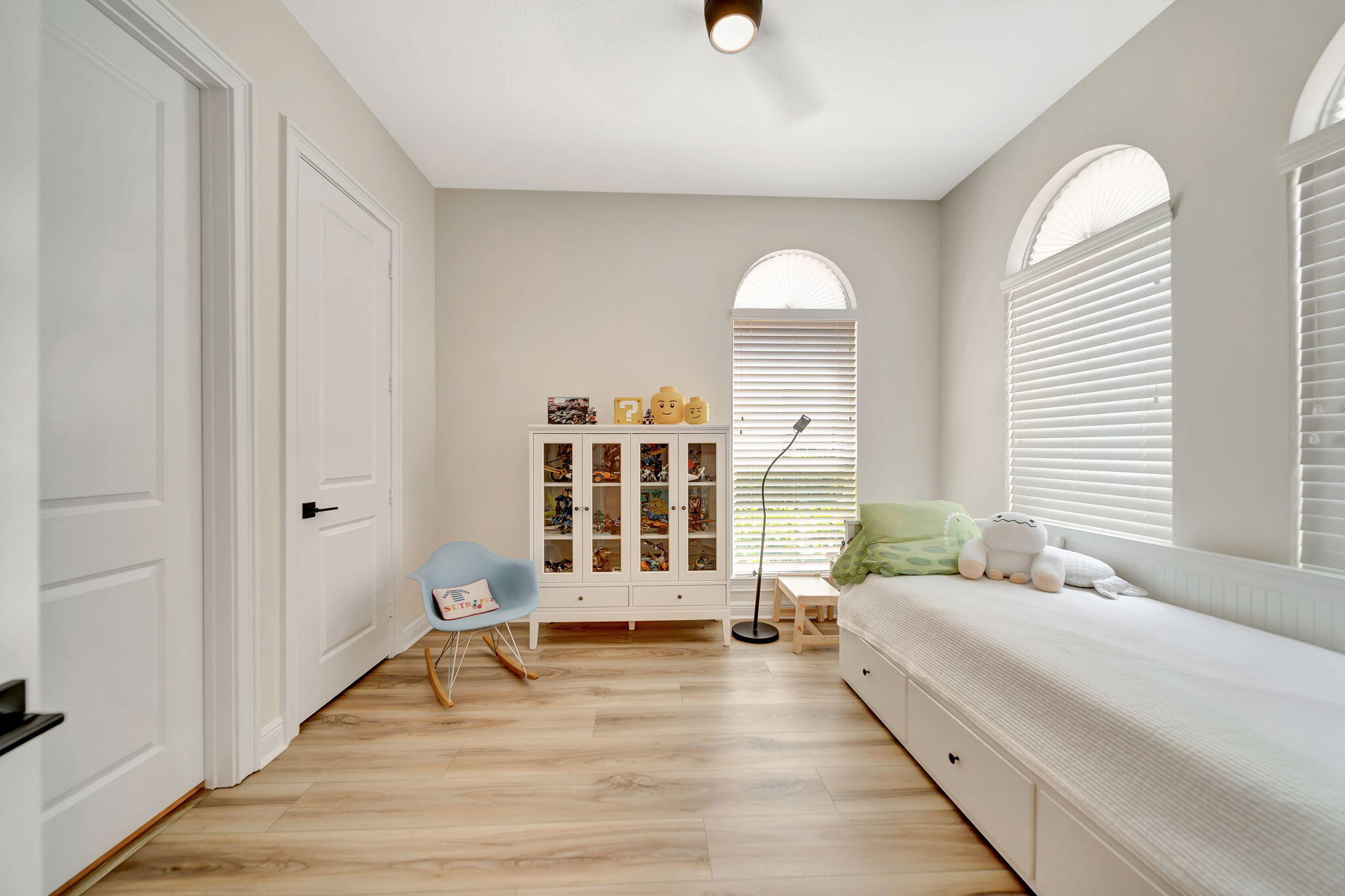 103 Via Poinciana Street