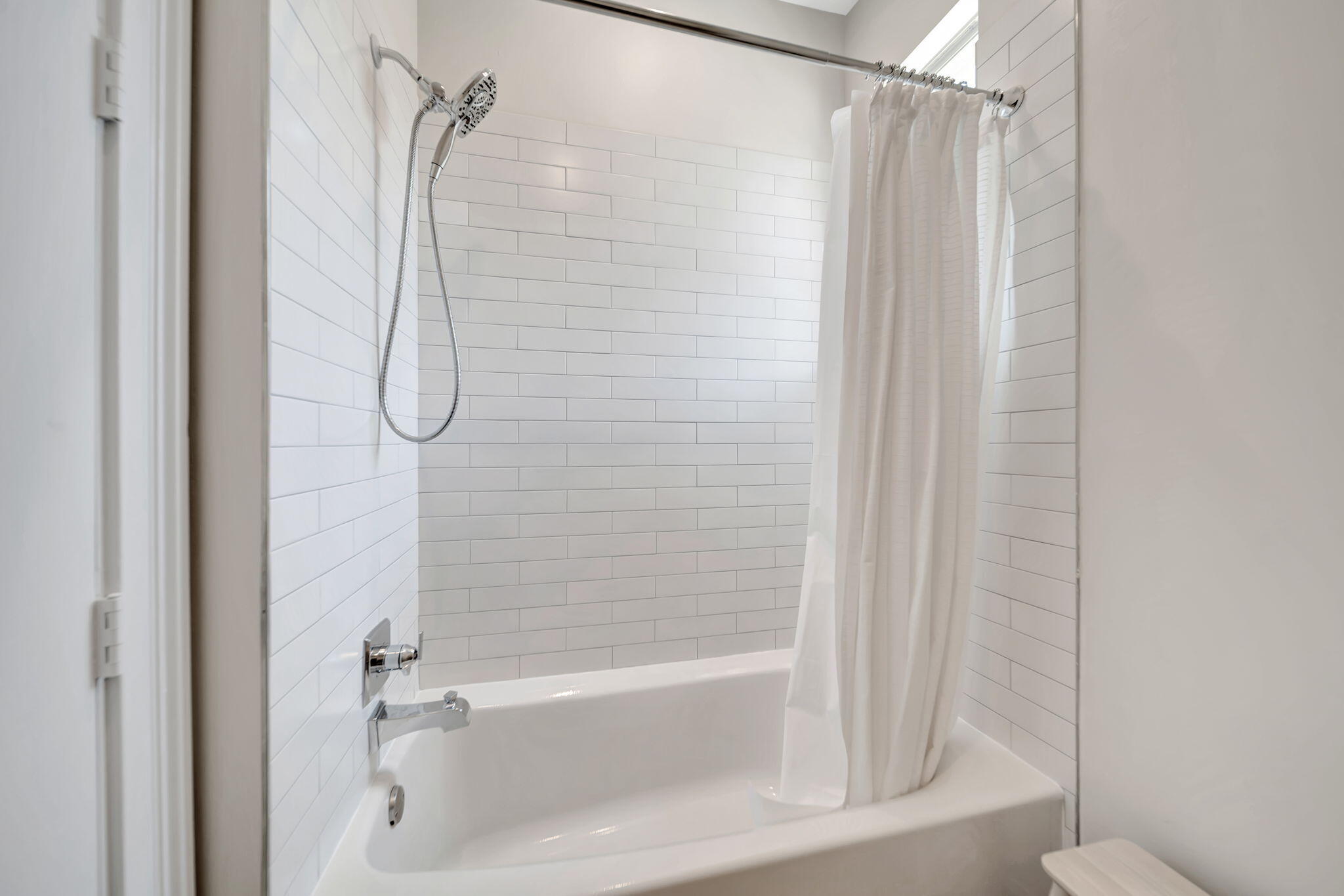 103 Via Poinciana Street