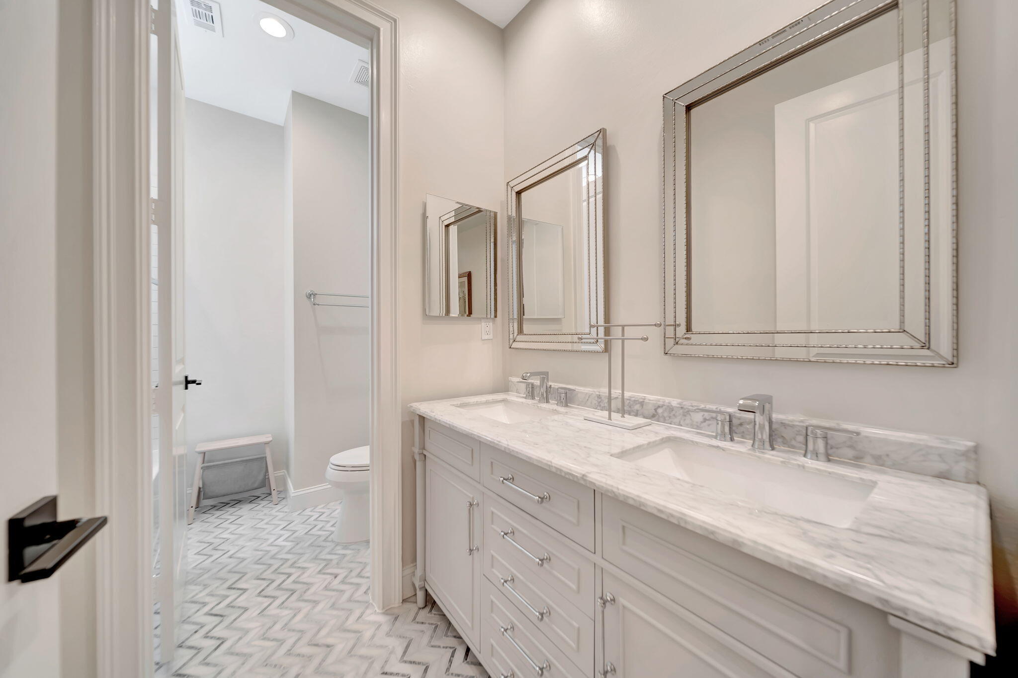 103 Via Poinciana Street