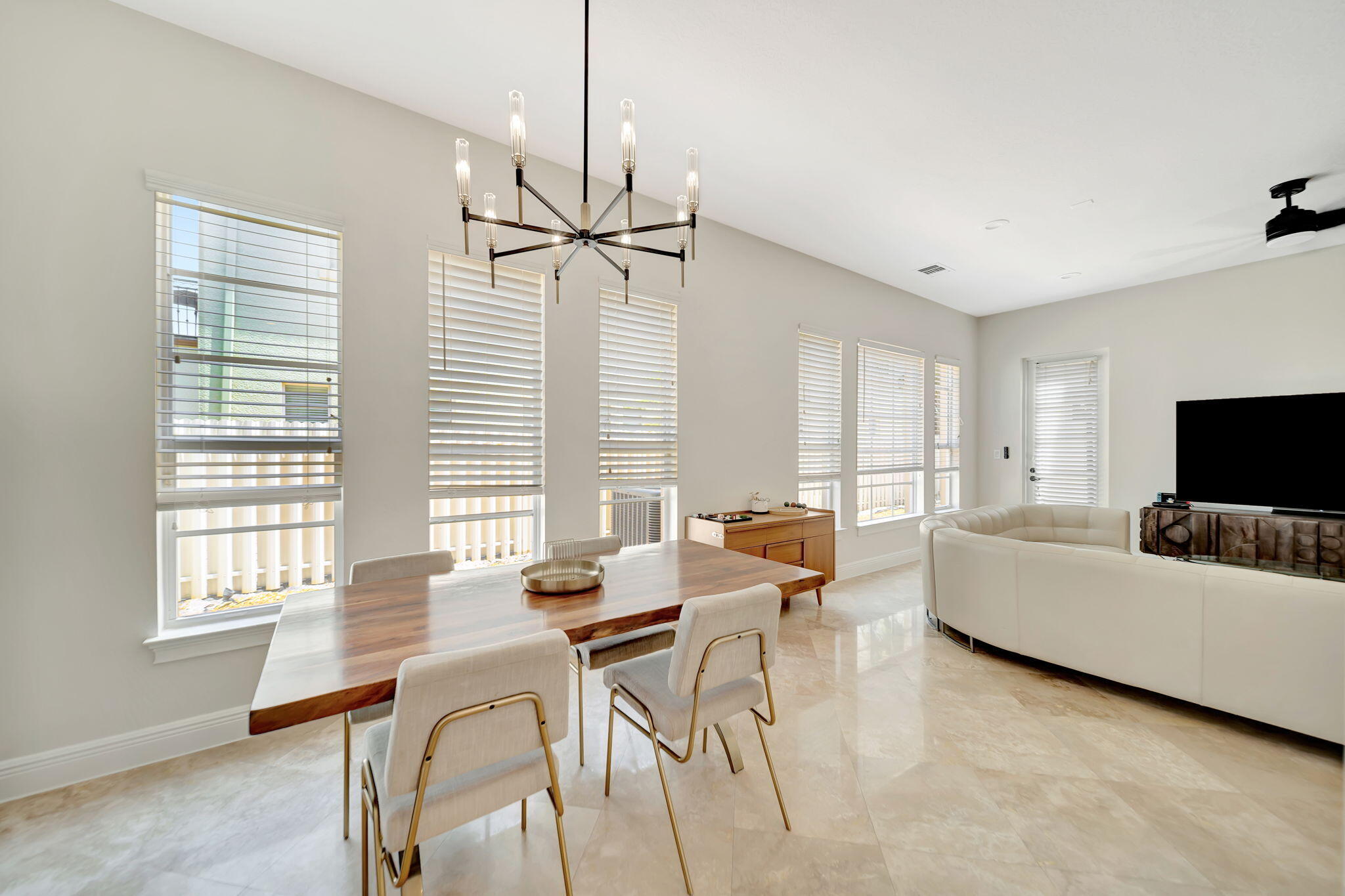 103 Via Poinciana Street