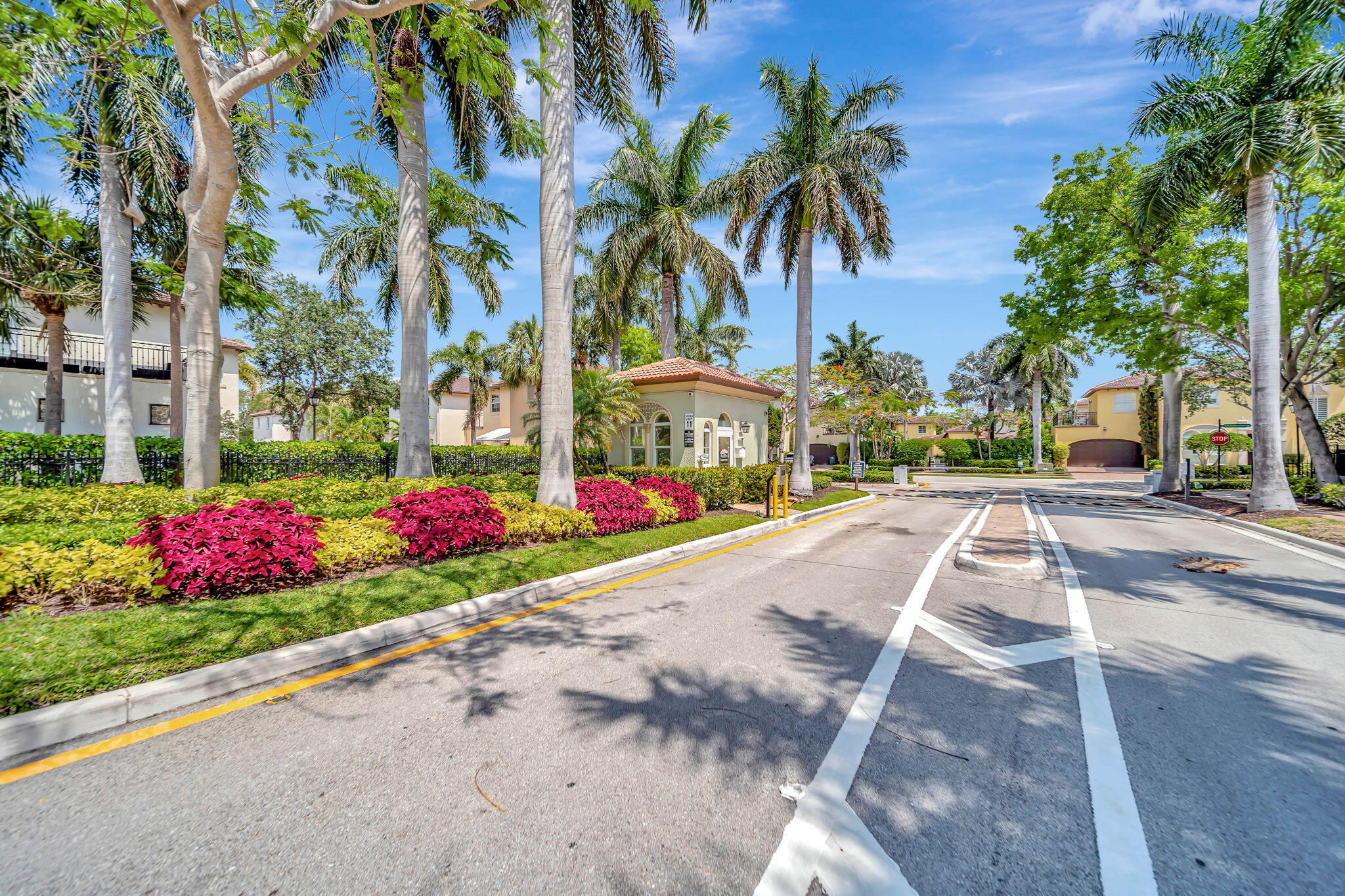 103 Via Poinciana Street