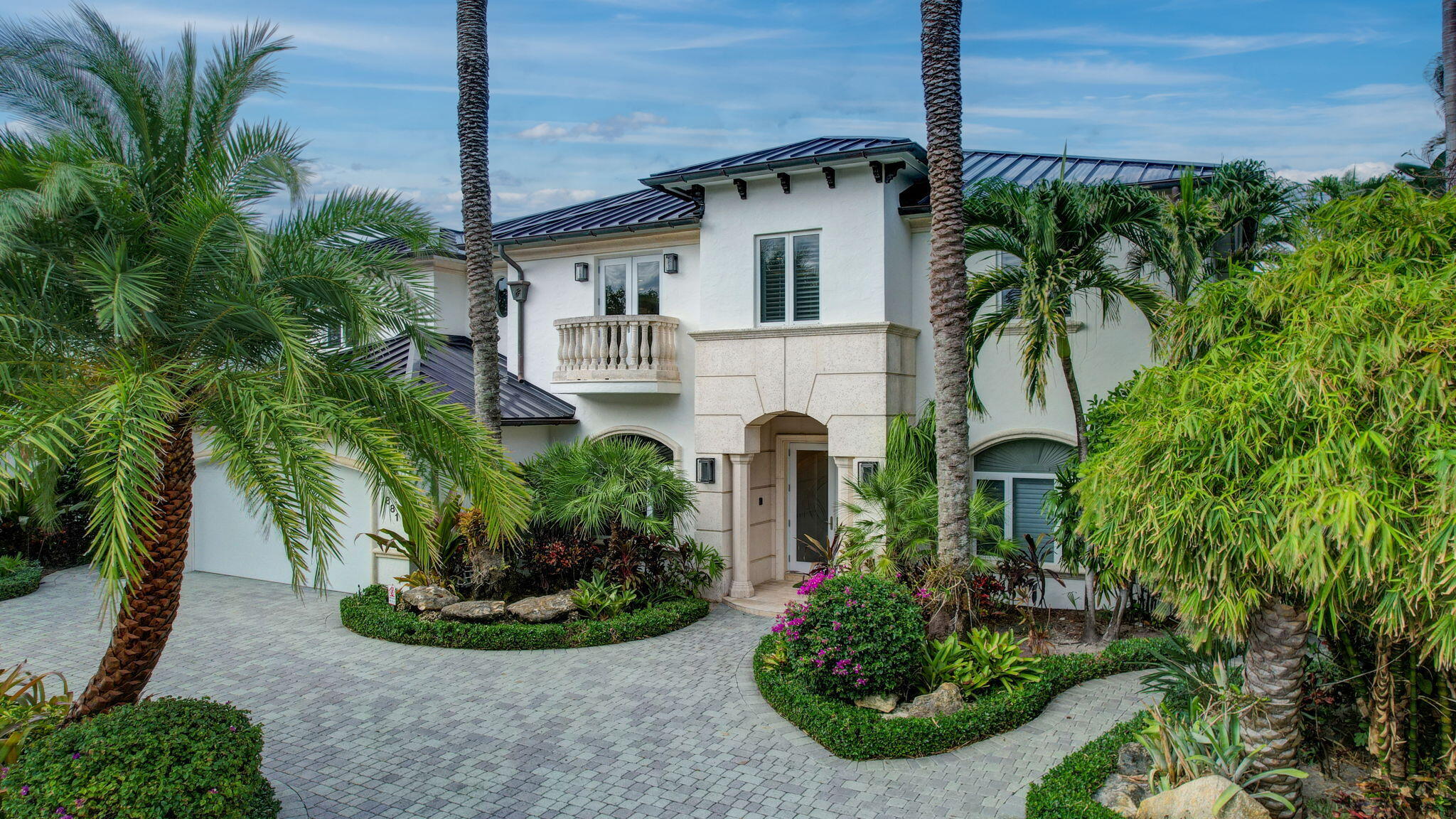 881 NE 32nd Street
