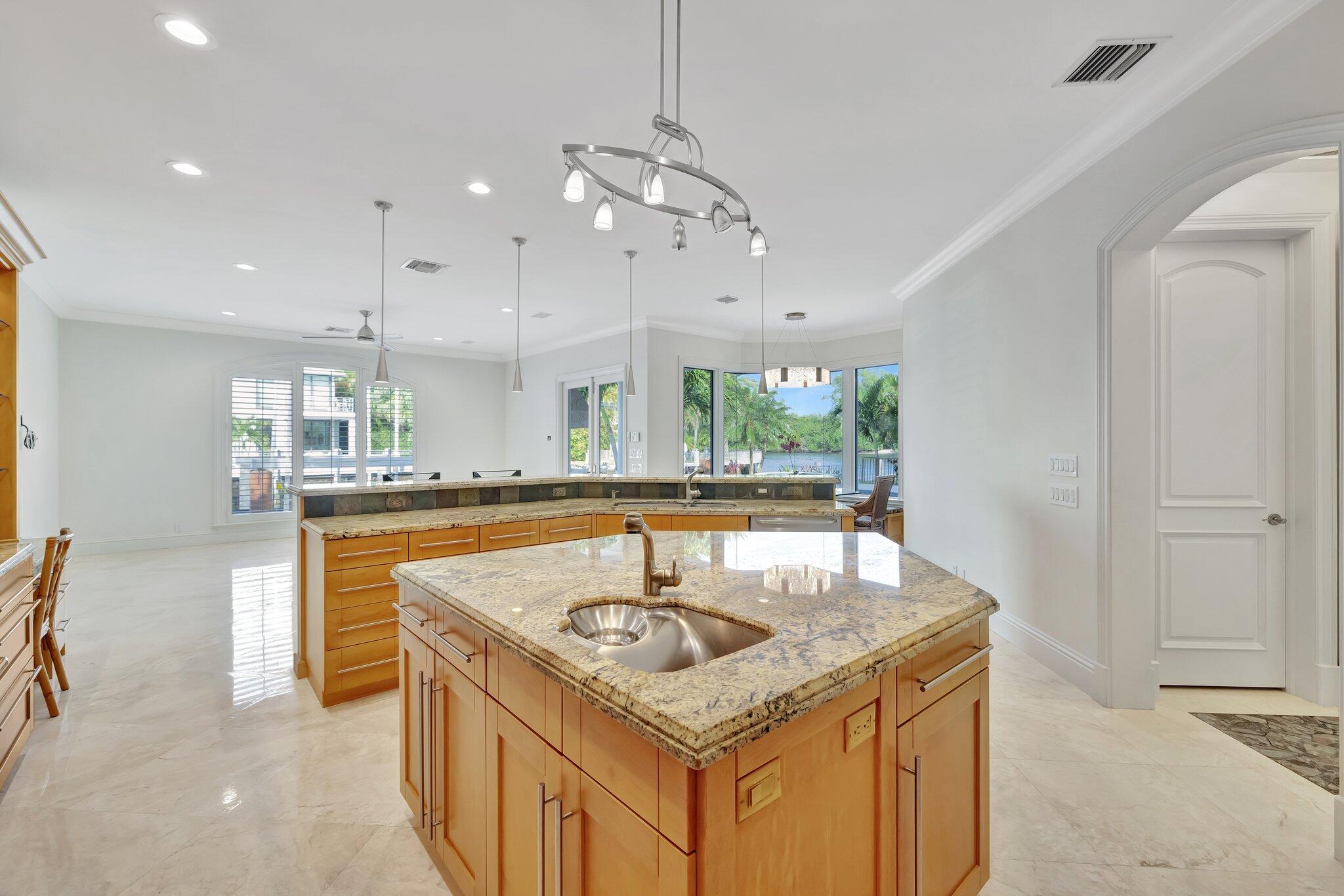 881 NE 32nd Street