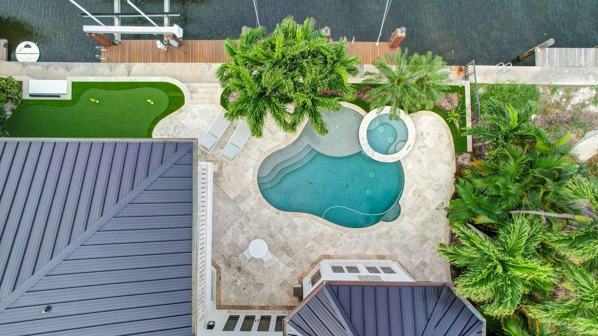 881 NE 32nd Street