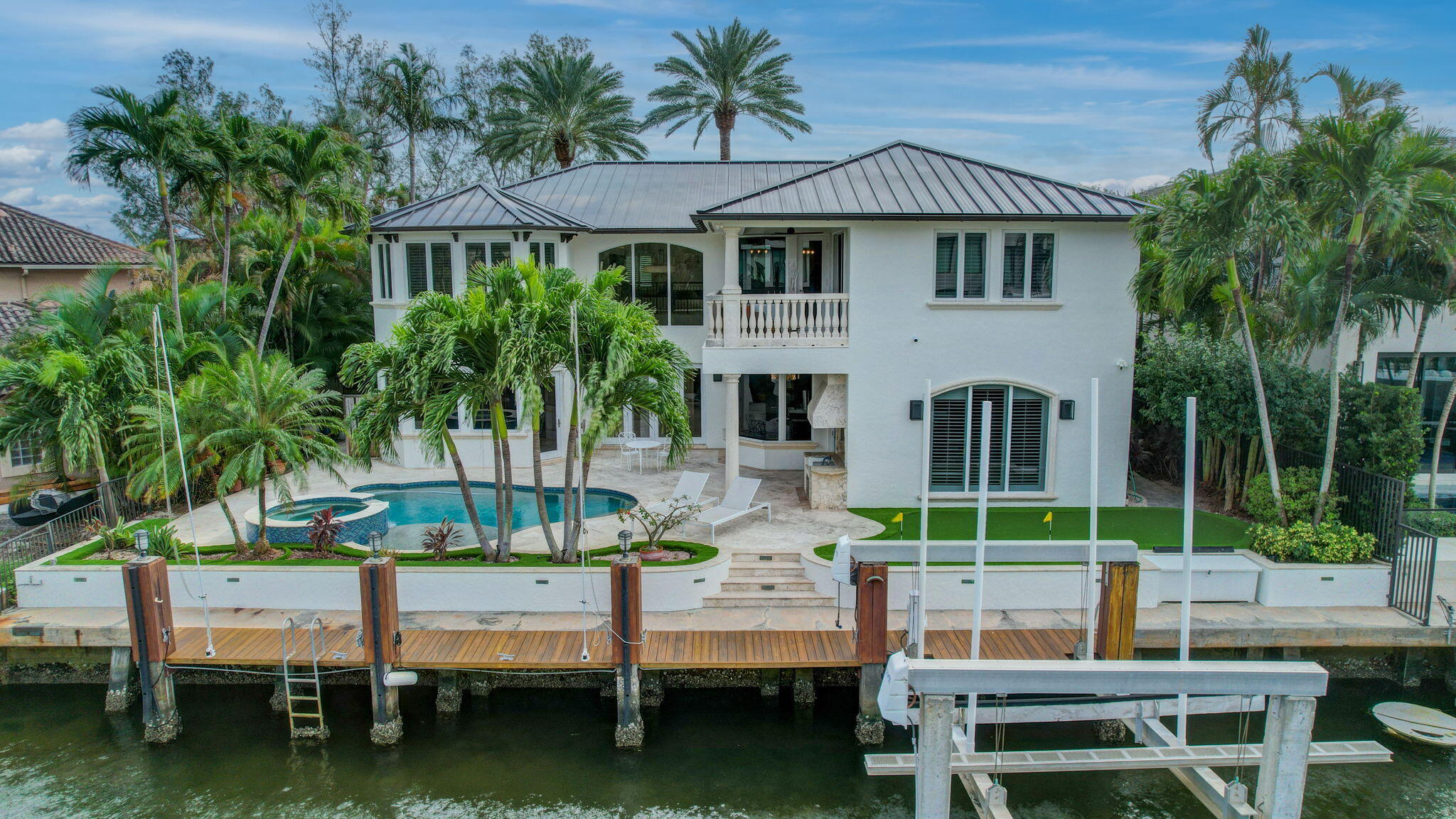881 NE 32nd Street