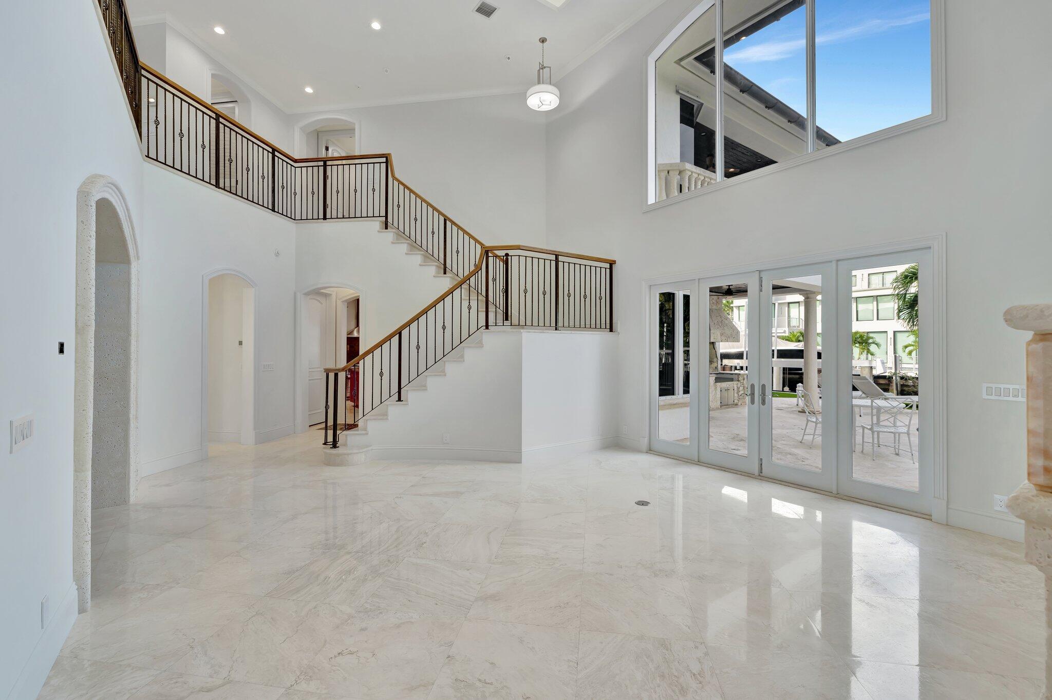 881 NE 32nd Street