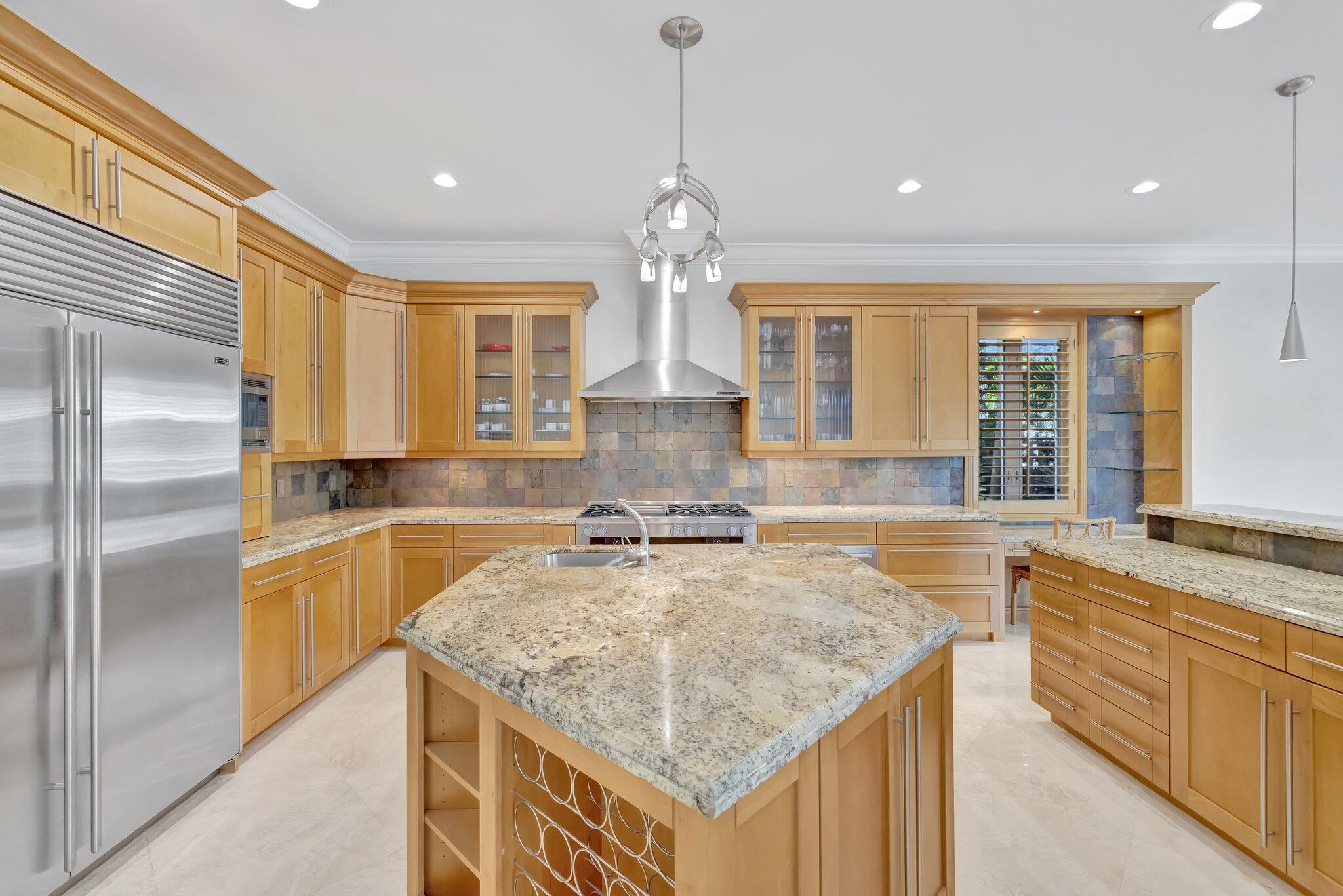 881 NE 32nd Street