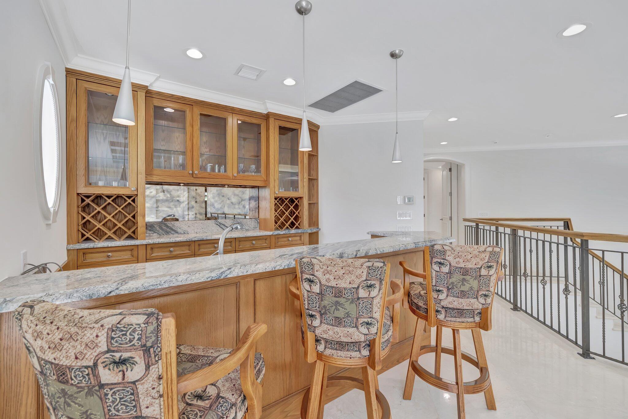881 NE 32nd Street